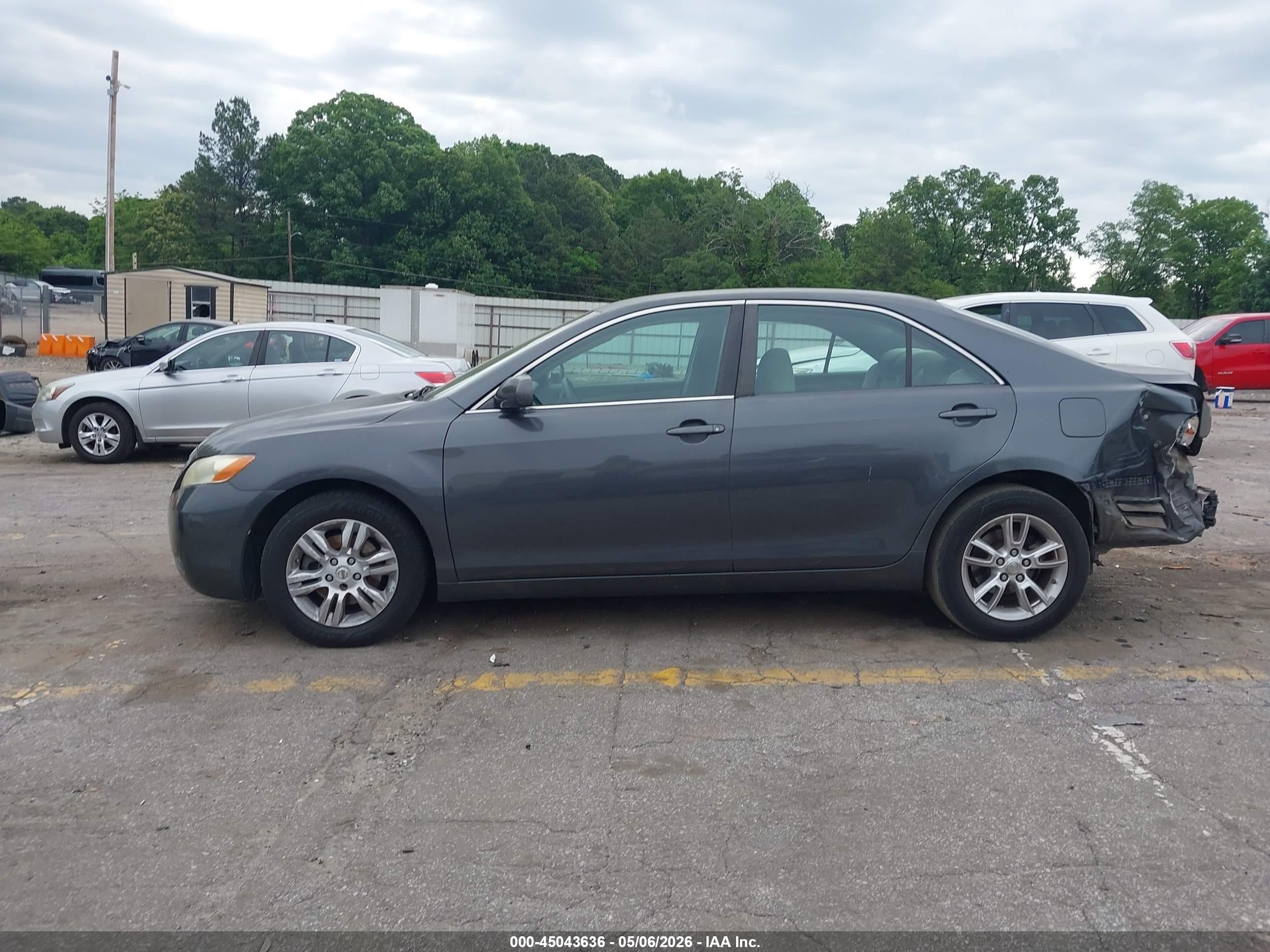 2009 Toyota Camry Le Gray vin: 4T1BE46K89U378885