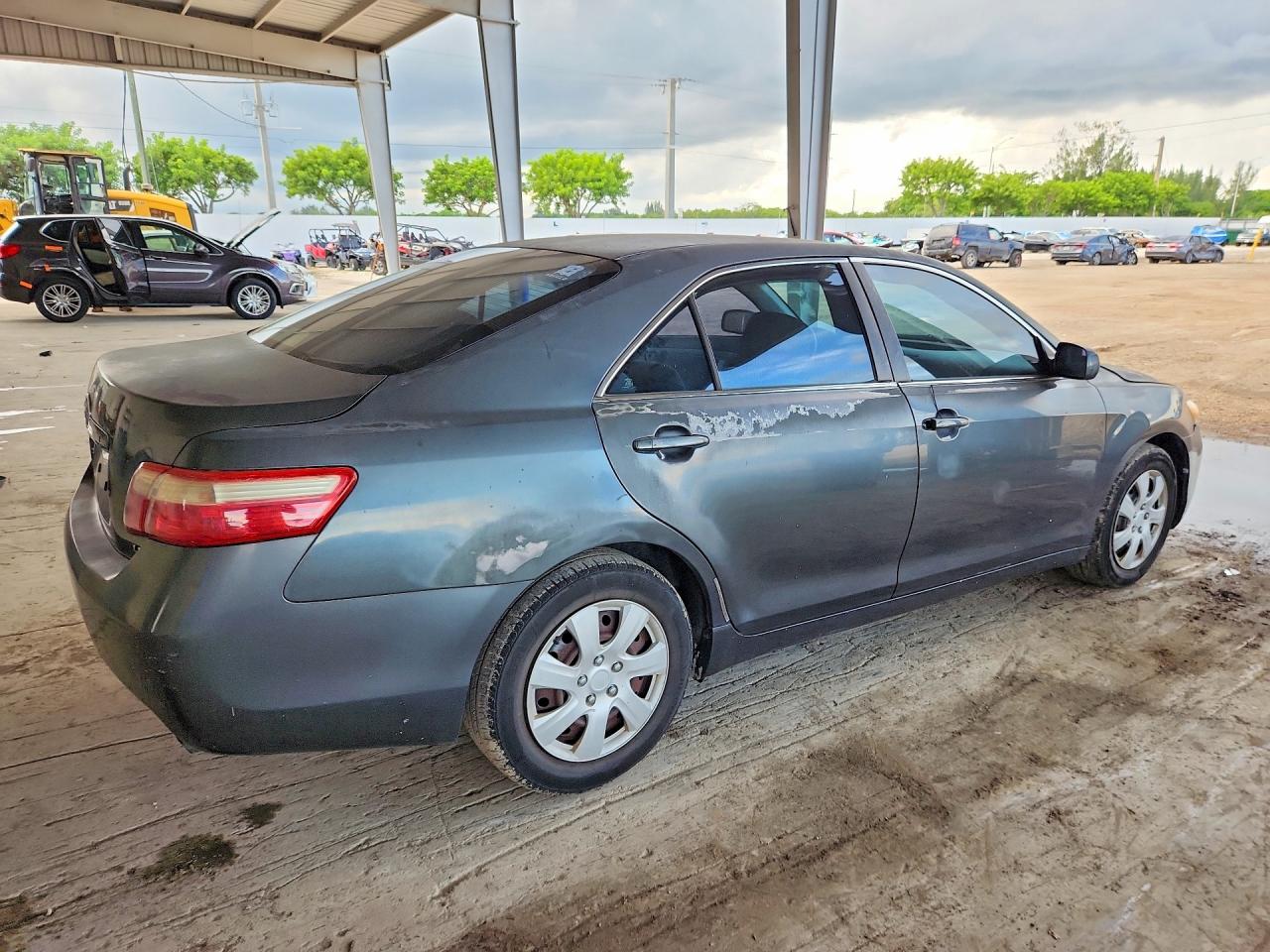 2009 Toyota Camry Le Gray vin: 4T1BE46K89U388672