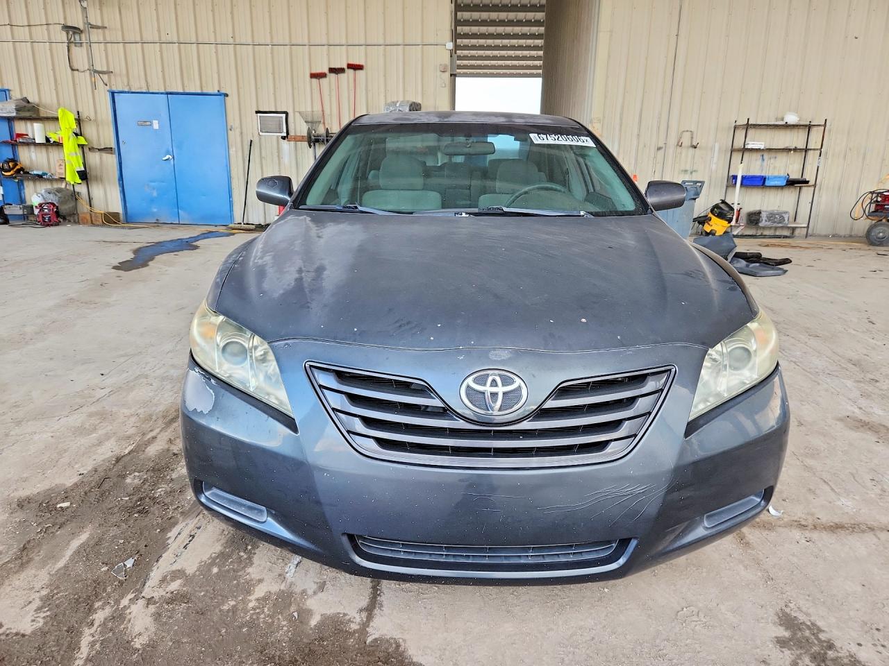 2009 Toyota Camry Le Gray vin: 4T1BE46K89U388672