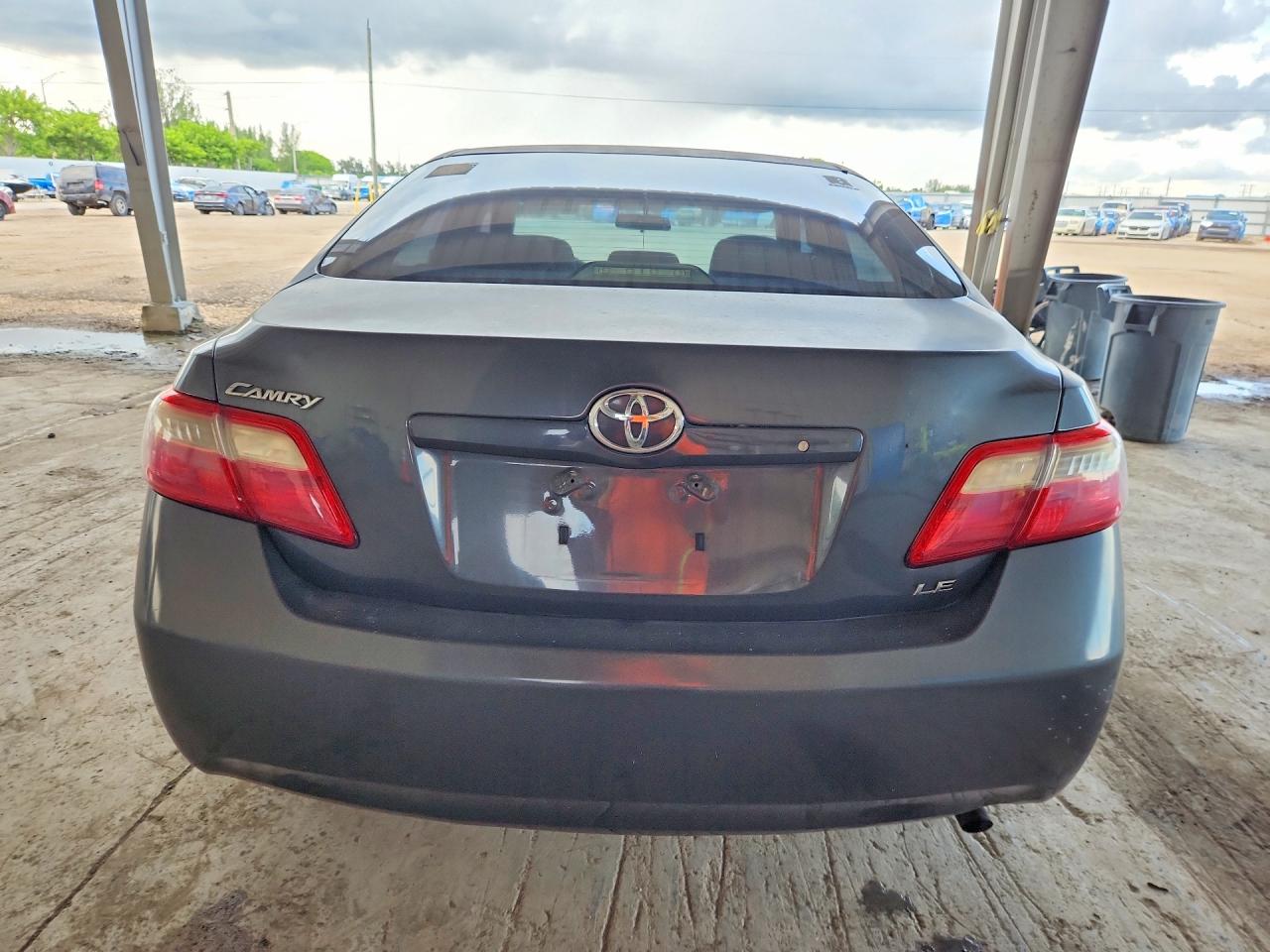2009 Toyota Camry Le Gray vin: 4T1BE46K89U388672