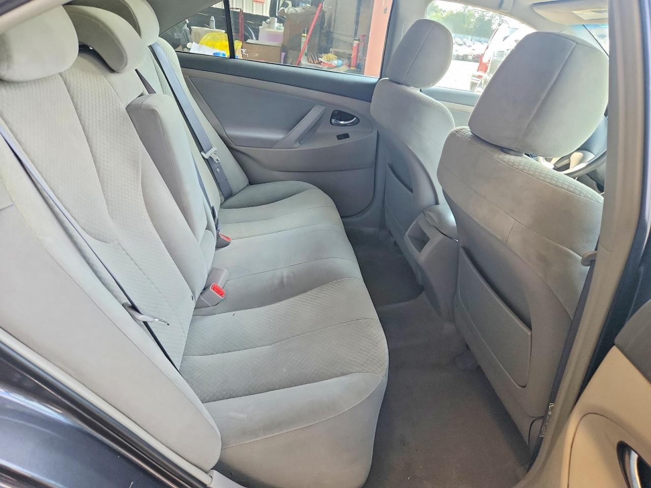 2009 Toyota Camry Le Gray vin: 4T1BE46K89U404692