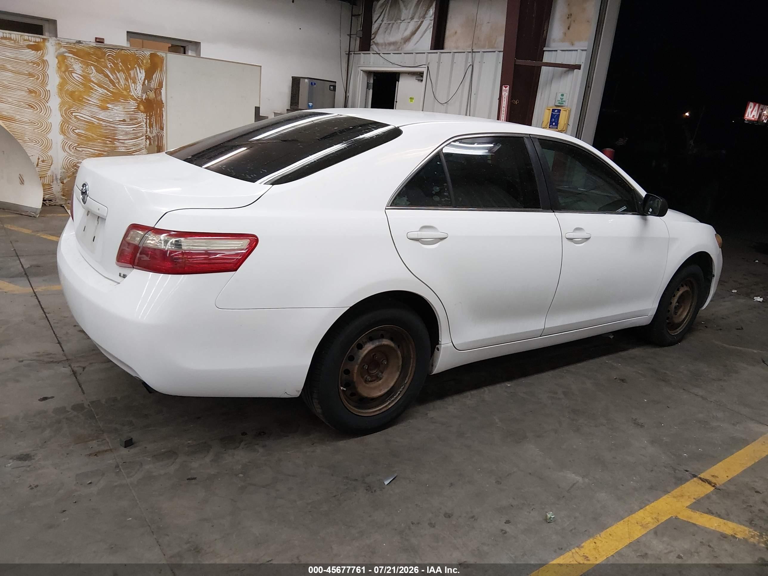 2009 Toyota Camry Le White vin: 4T1BE46K89U824856