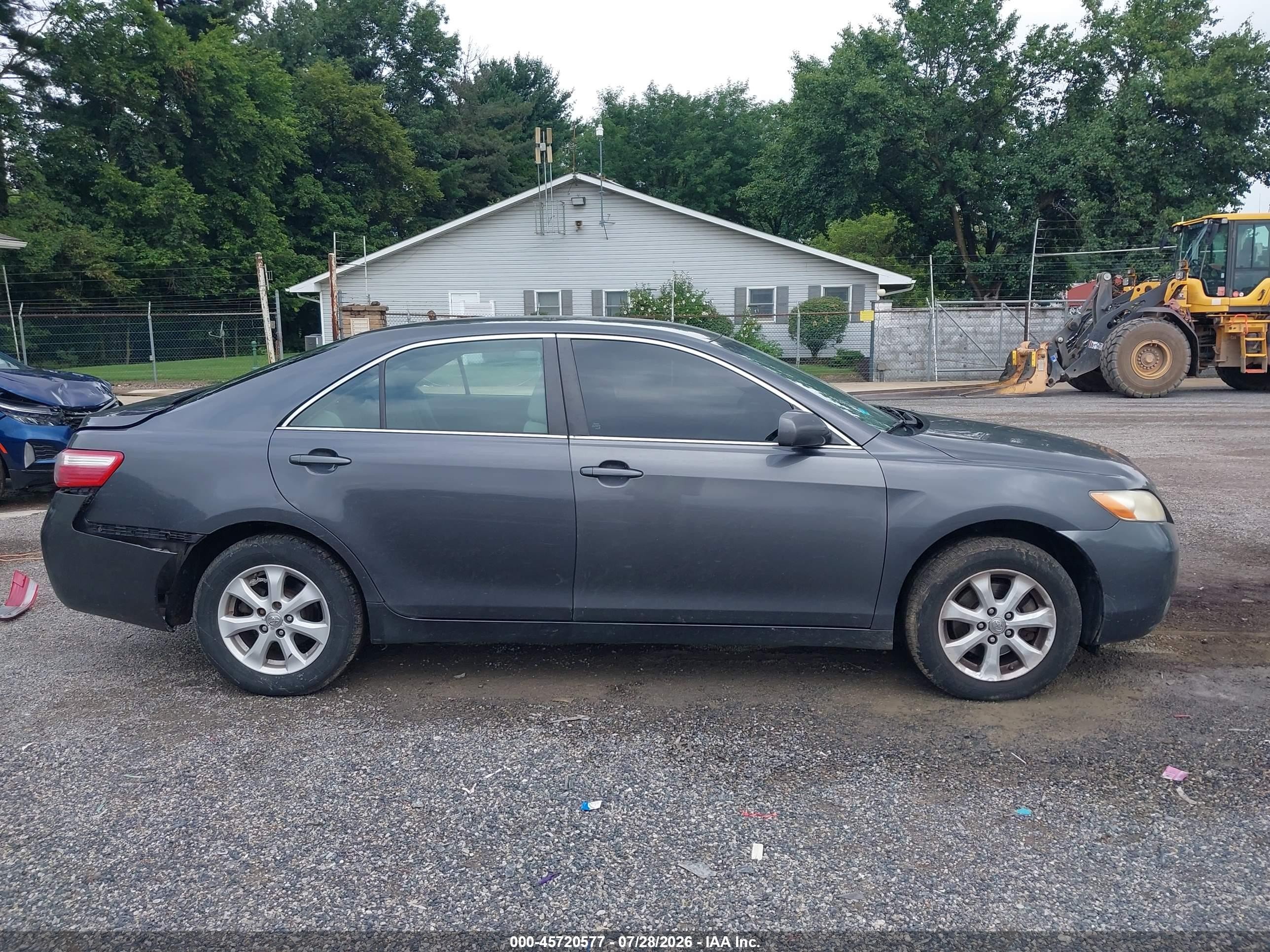 2009 Toyota Camry Le Gray vin: 4T1BE46K89U849692