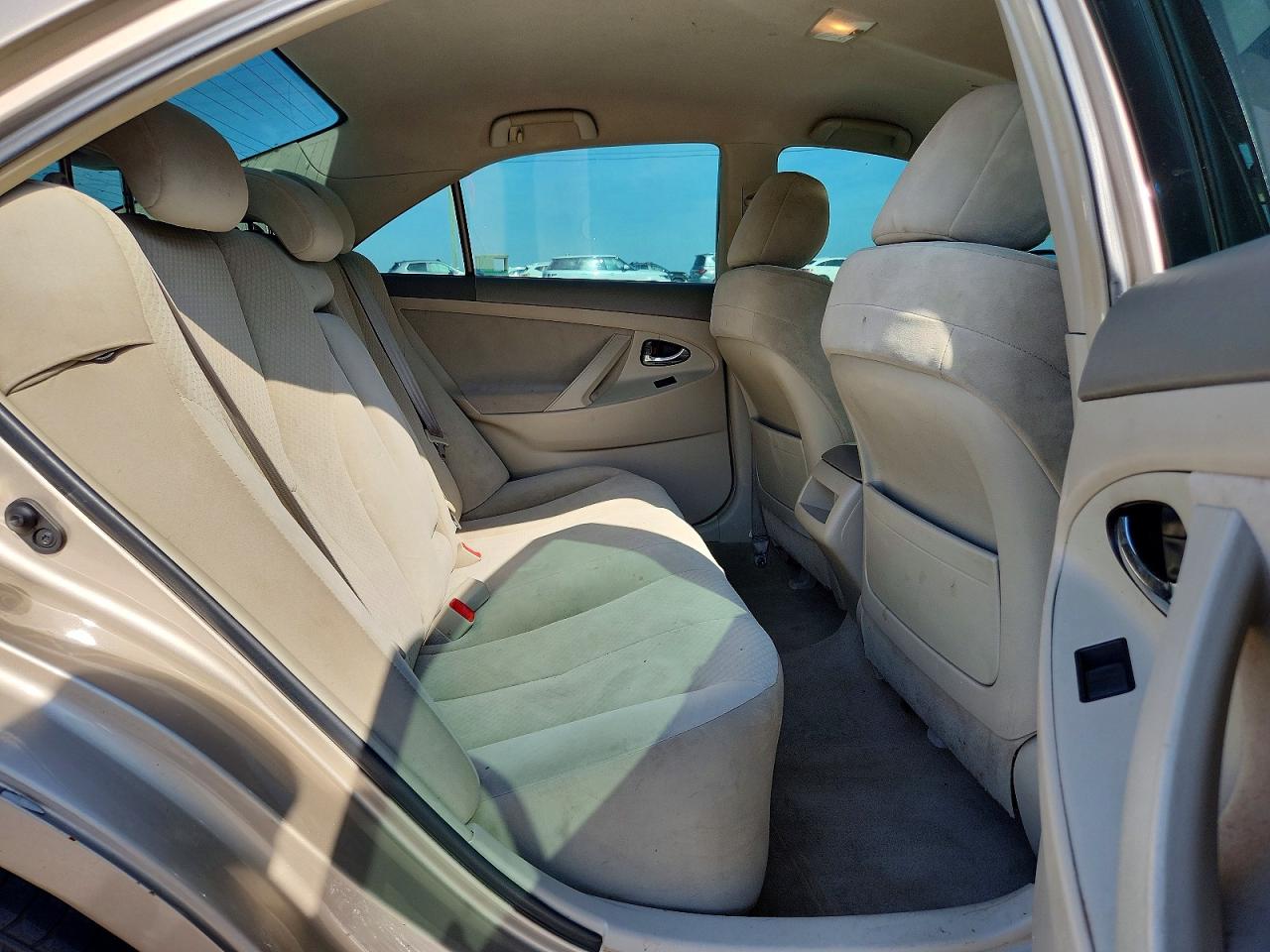 2009 Toyota Camry Base Beige vin: 4T1BE46K89U886807