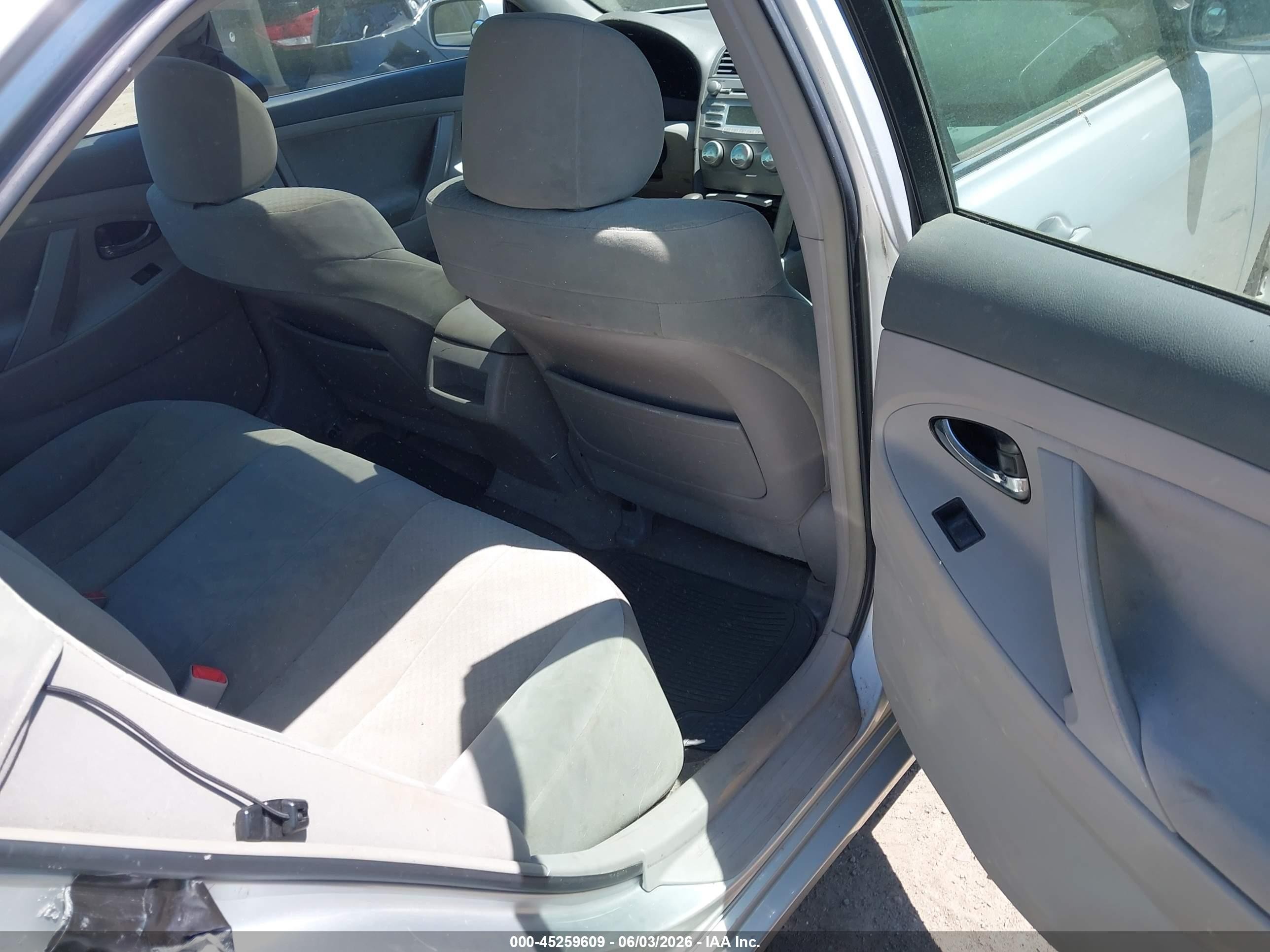 2007 Toyota Camry Le Серебряный vin: 4T1BE46K97U012723