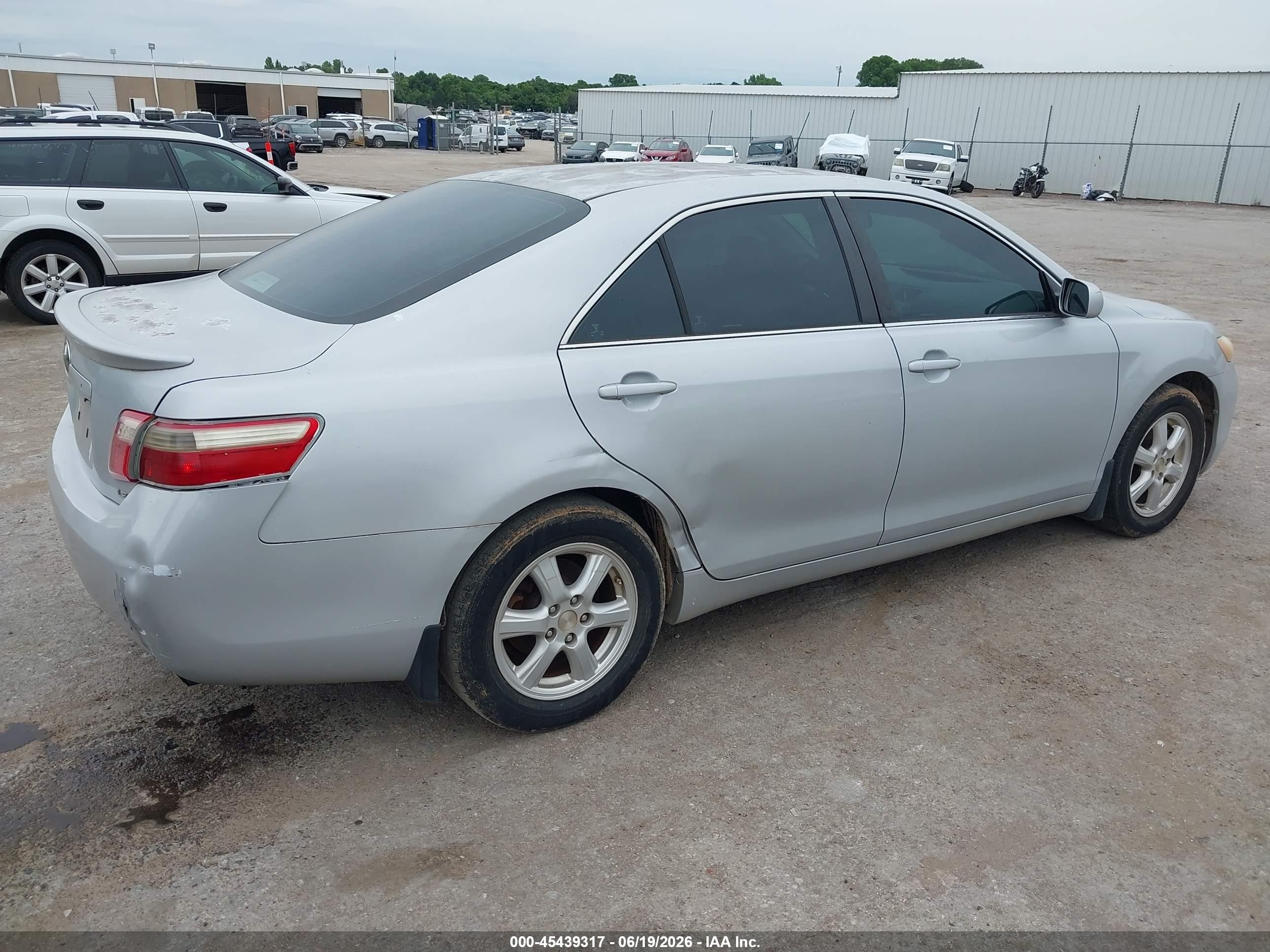 2007 Toyota Camry Le Silver vin: 4T1BE46K97U035564
