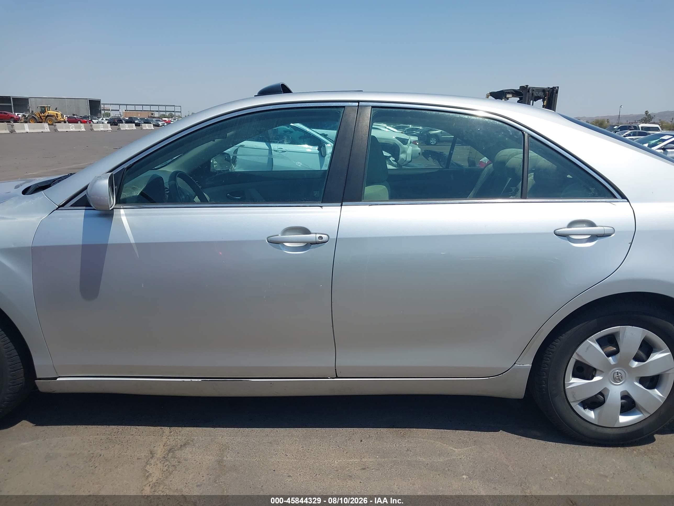 2007 Toyota Camry Le Silver vin: 4T1BE46K97U051912