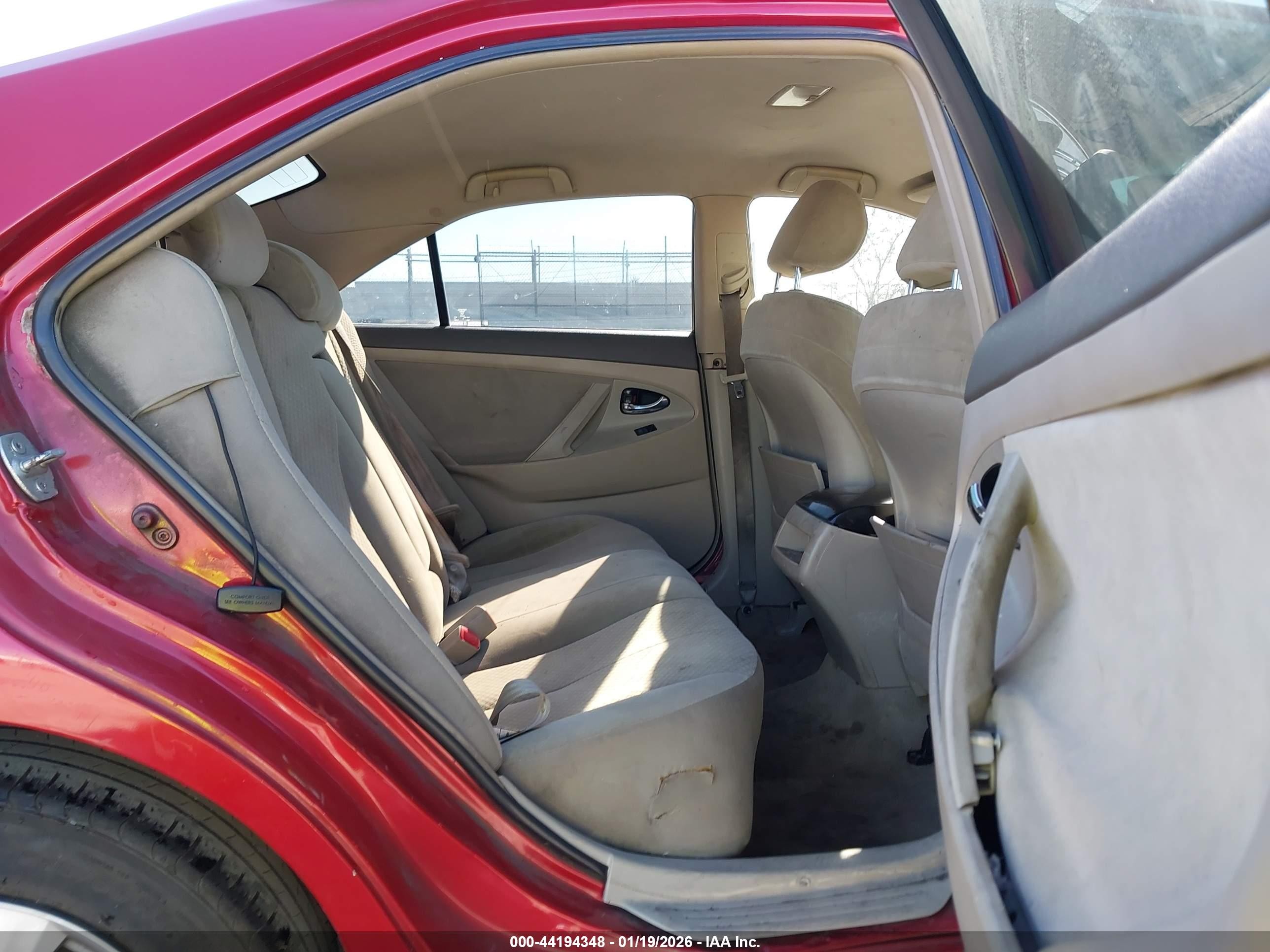 2007 Toyota Camry Le Red vin: 4T1BE46K97U062828
