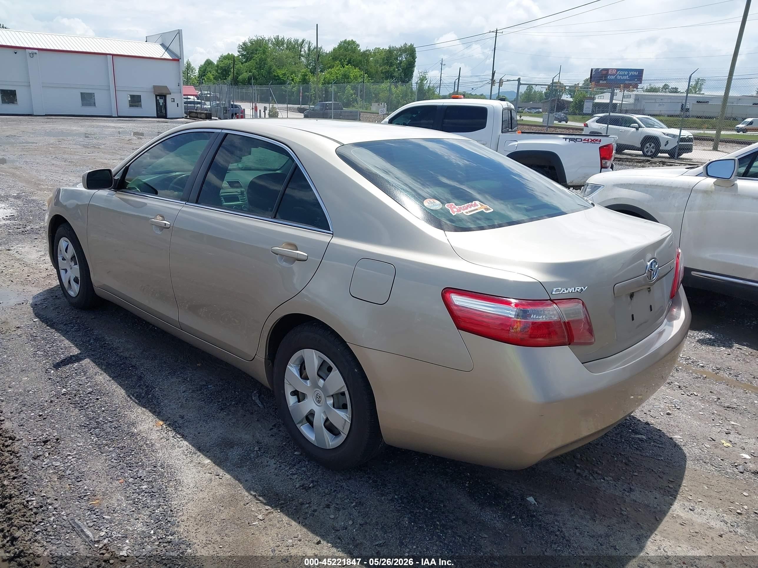 2007 Toyota Camry Le Gold vin: 4T1BE46K97U067897