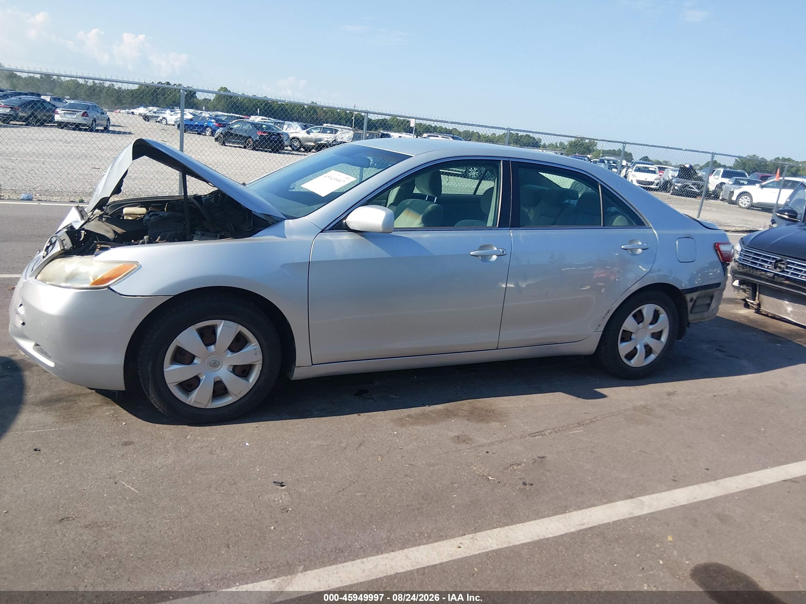 2007 Toyota Camry Le Серебряный vin: 4T1BE46K97U069682