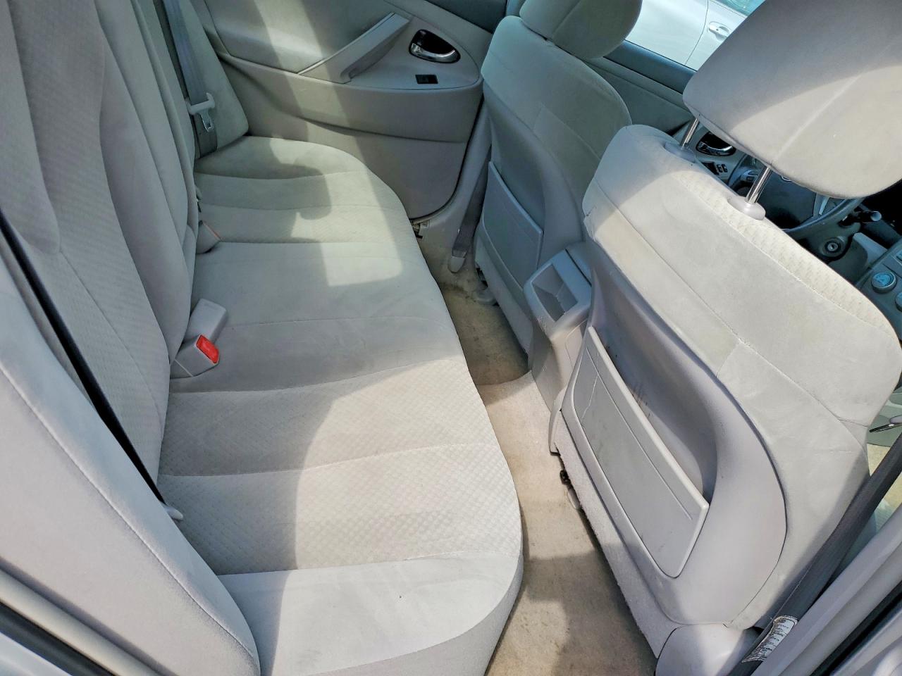 2007 Toyota Camry Le Silver vin: 4T1BE46K97U096879