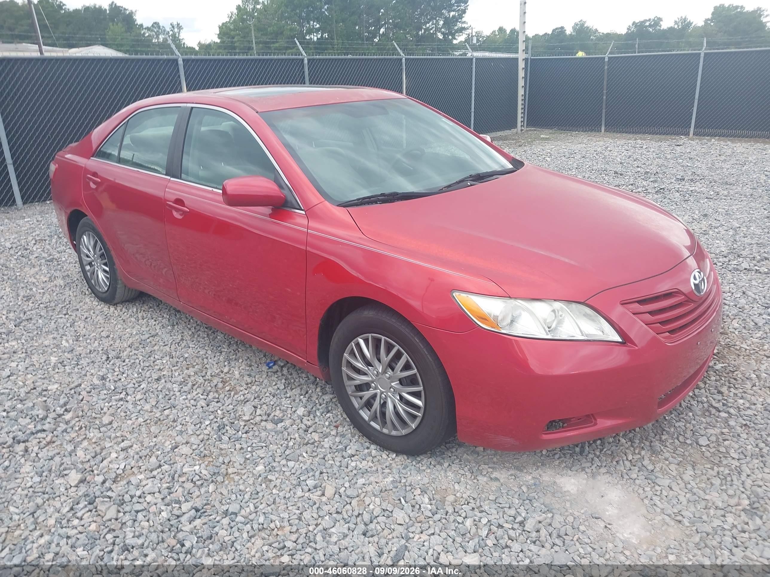 2007 Toyota Camry Le Red vin: 4T1BE46K97U153954
