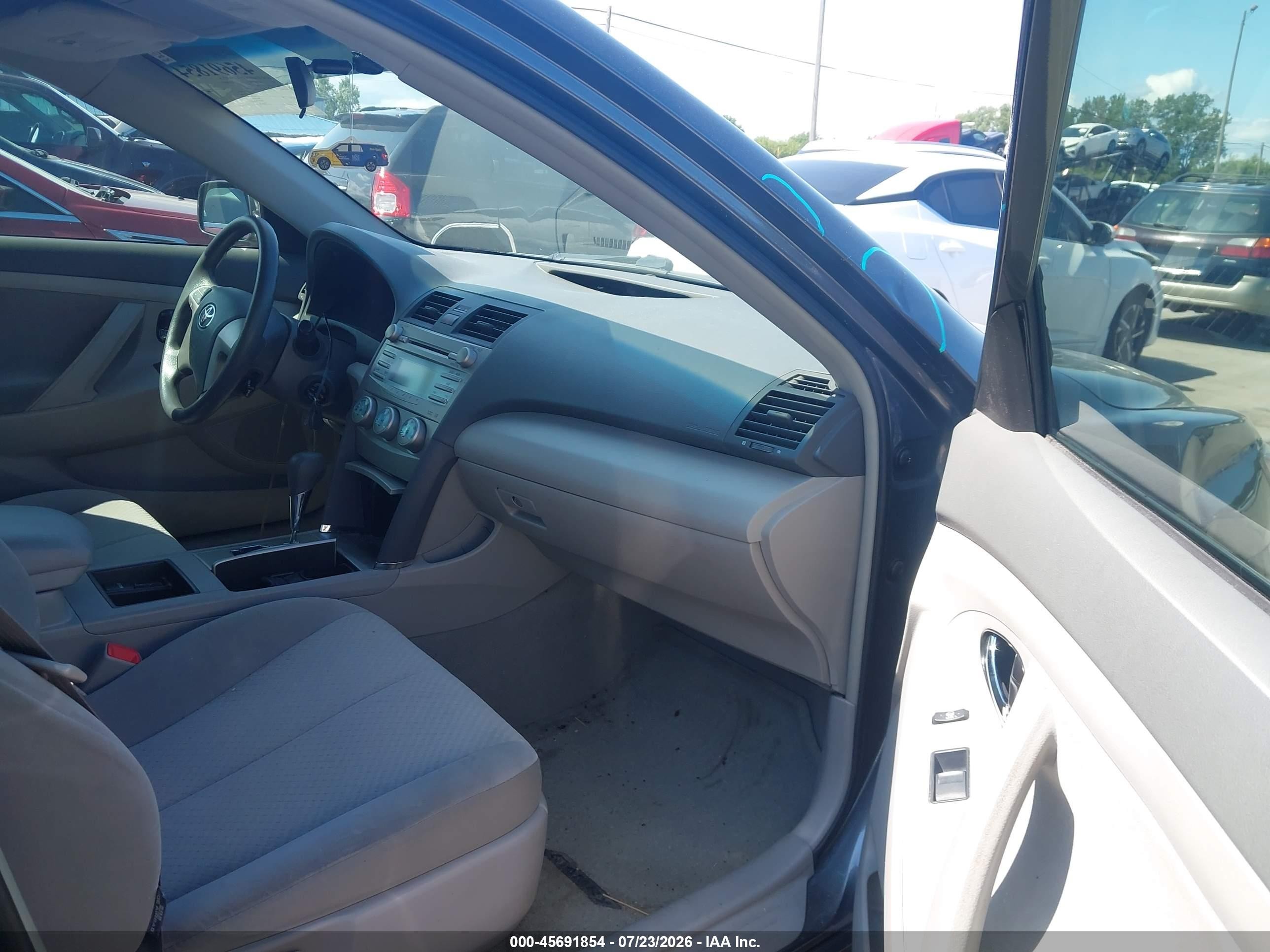 2007 Toyota Camry Le Gray vin: 4T1BE46K97U528841