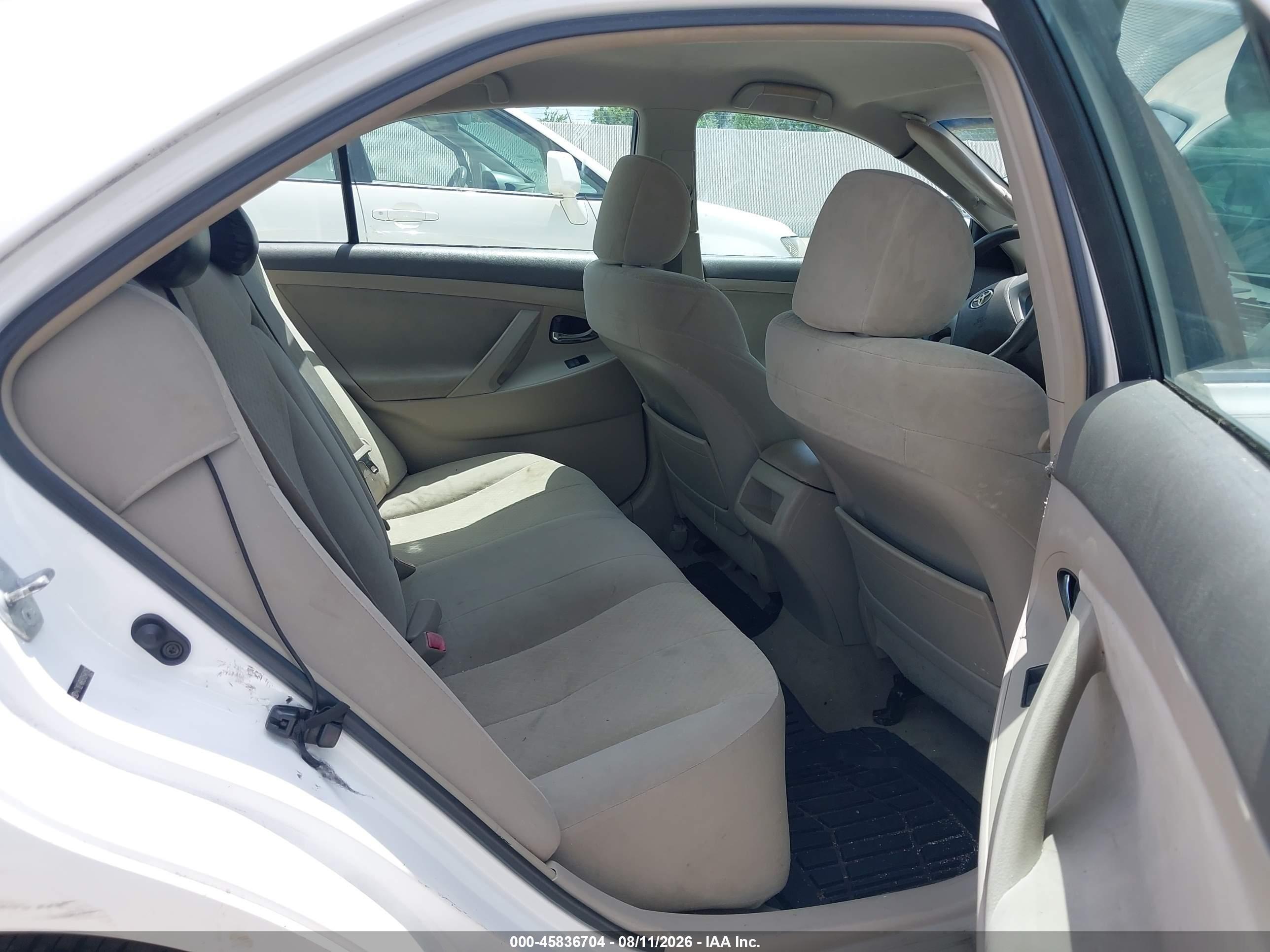 2007 Toyota Camry Le White vin: 4T1BE46K97U548183