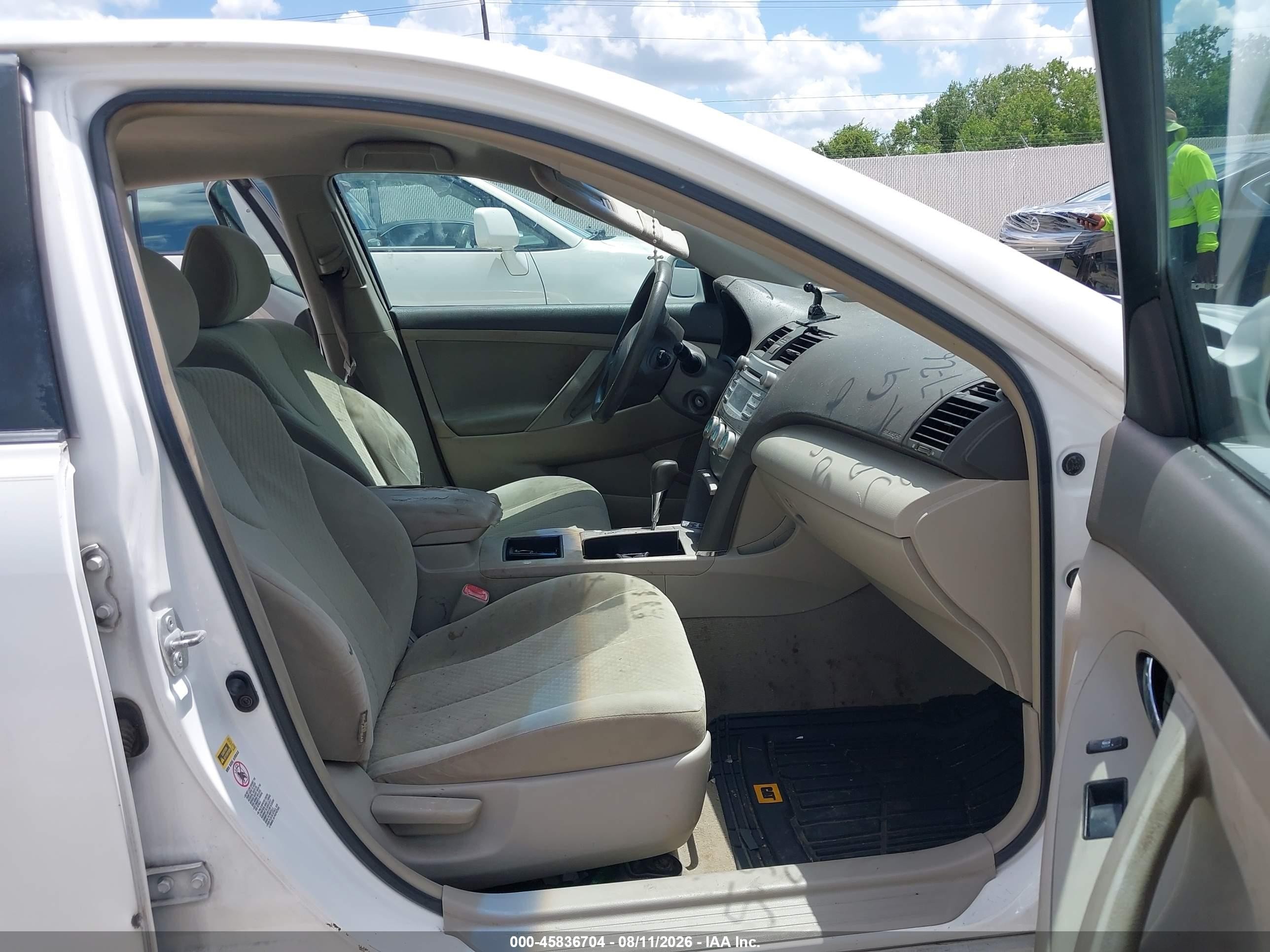 2007 Toyota Camry Le White vin: 4T1BE46K97U548183