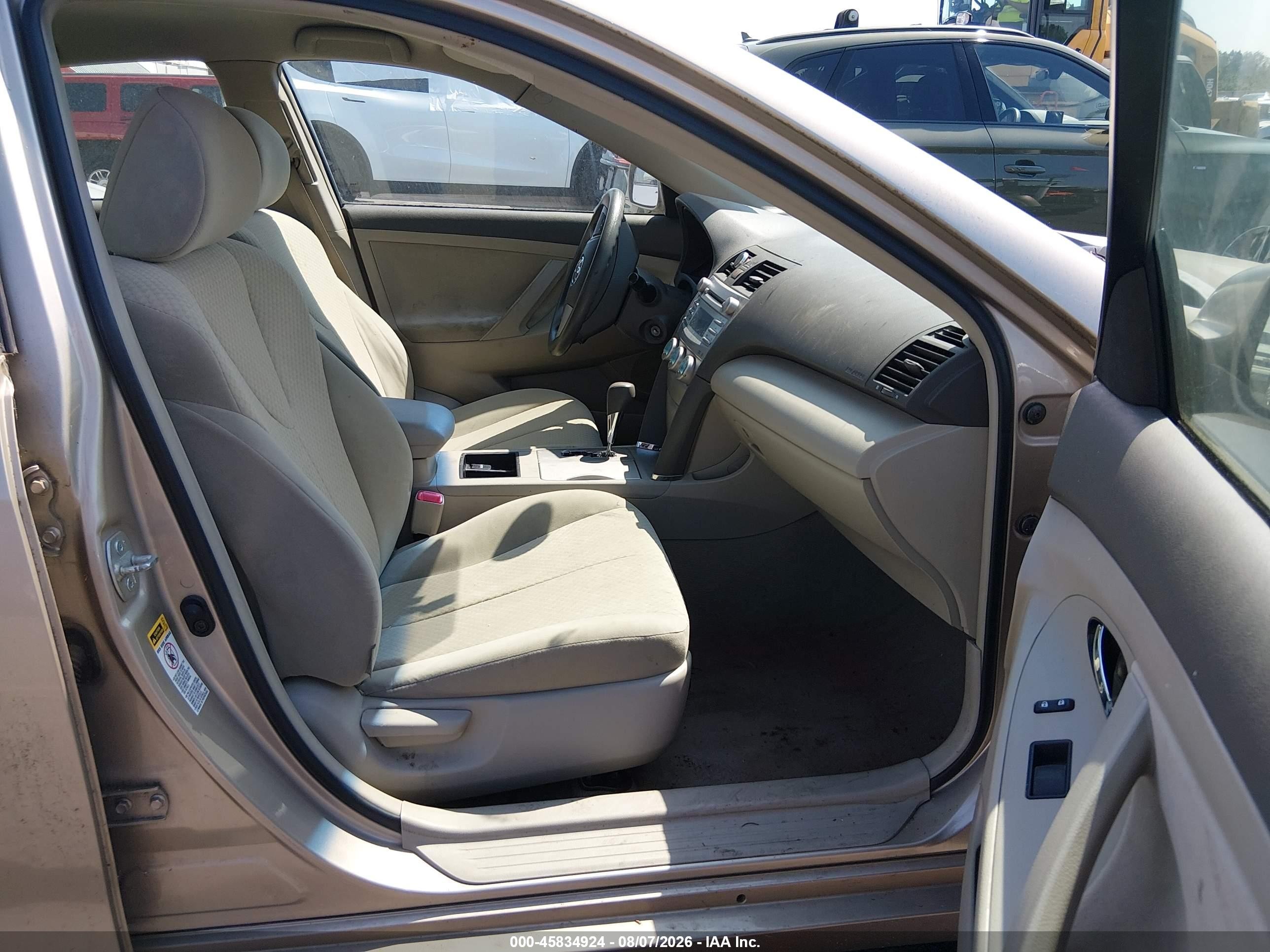2007 Toyota Camry Le Gold vin: 4T1BE46K97U621908