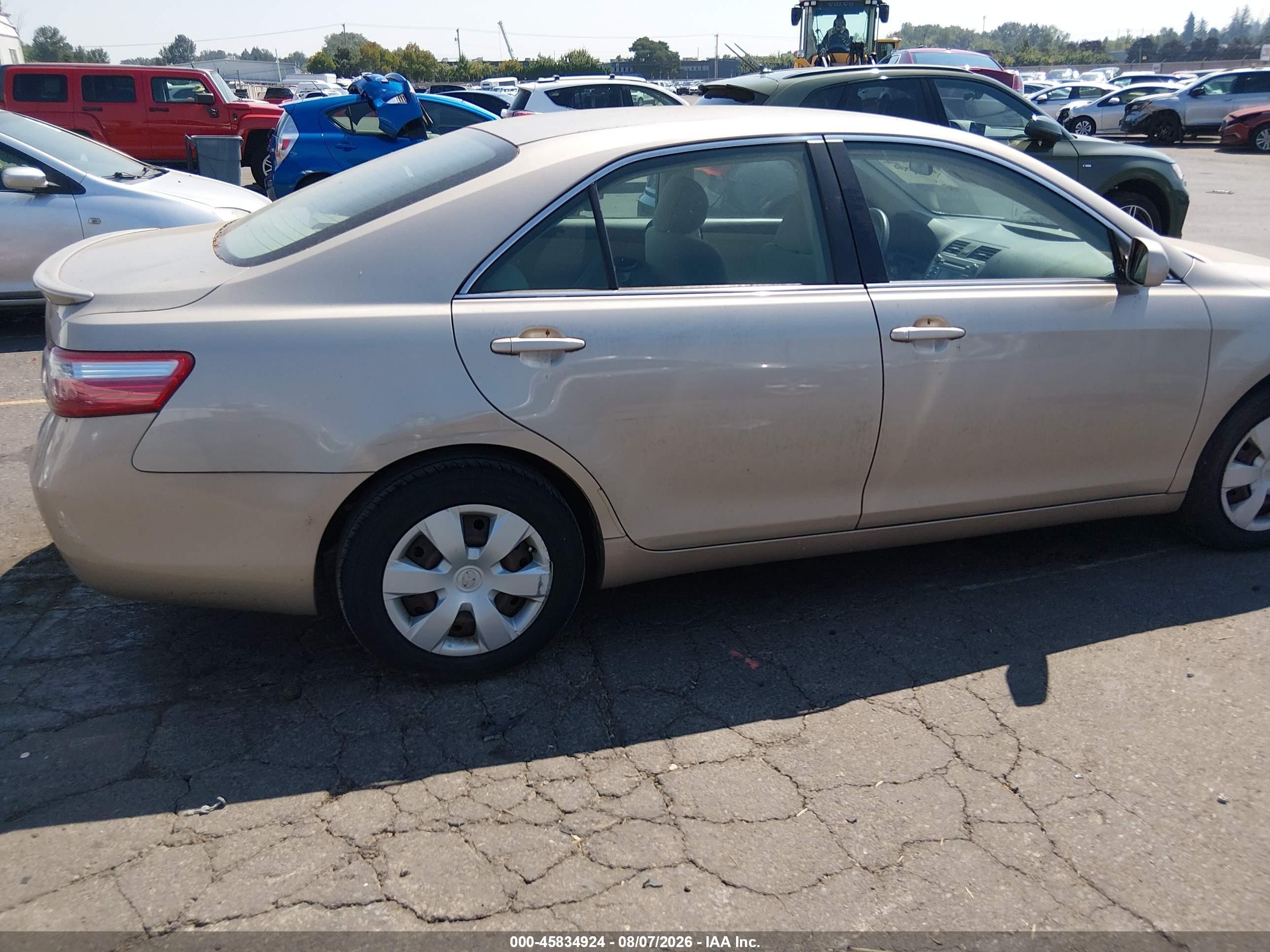 2007 Toyota Camry Le Gold vin: 4T1BE46K97U621908