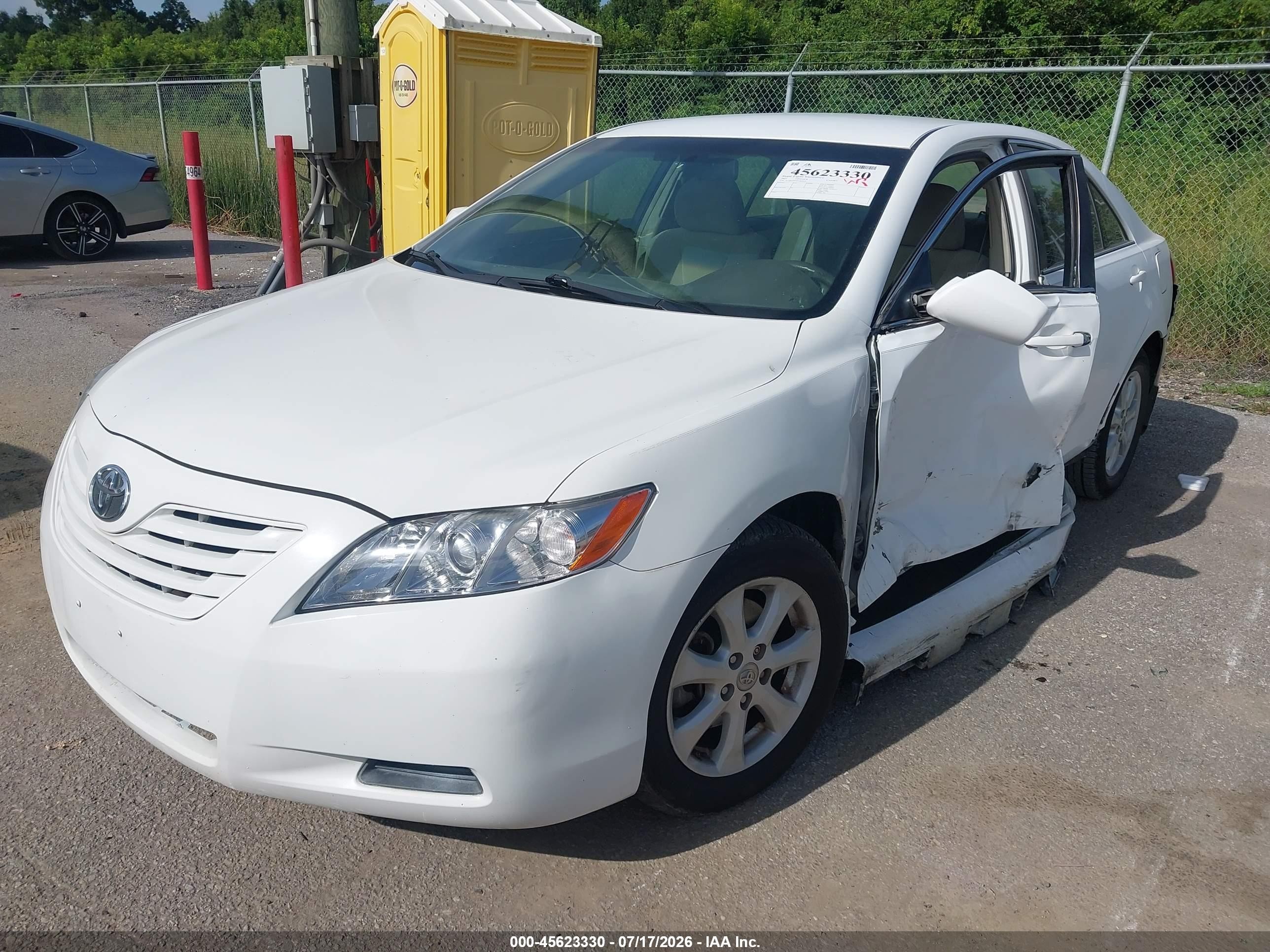 2007 Toyota Camry Le White vin: 4T1BE46K97U622623