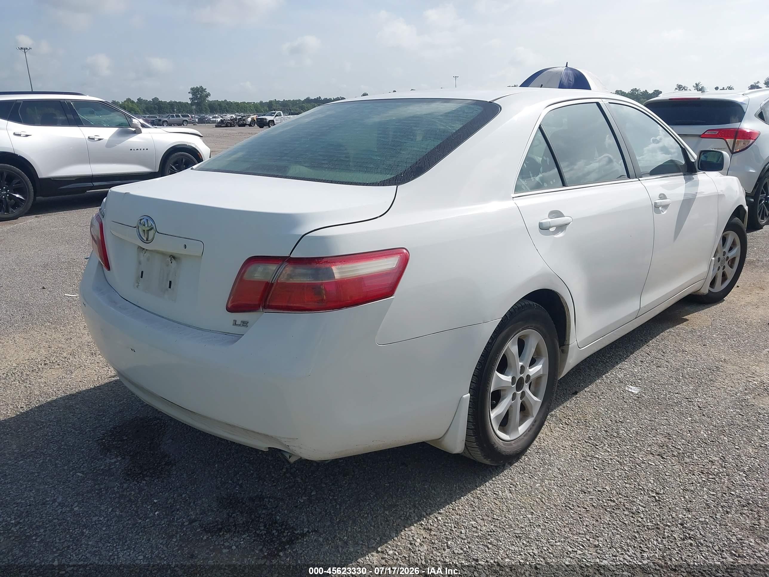 2007 Toyota Camry Le White vin: 4T1BE46K97U622623