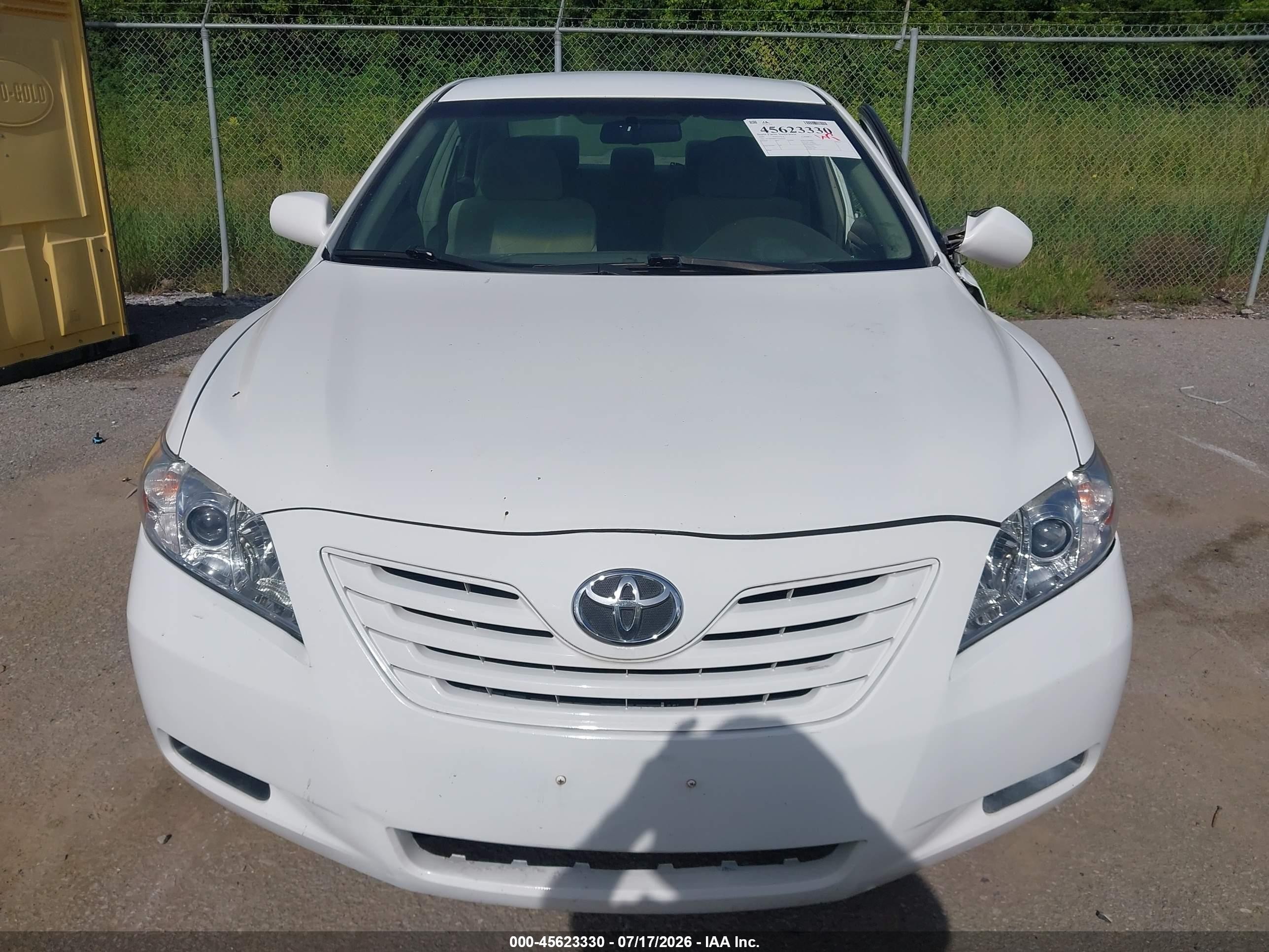 2007 Toyota Camry Le White vin: 4T1BE46K97U622623