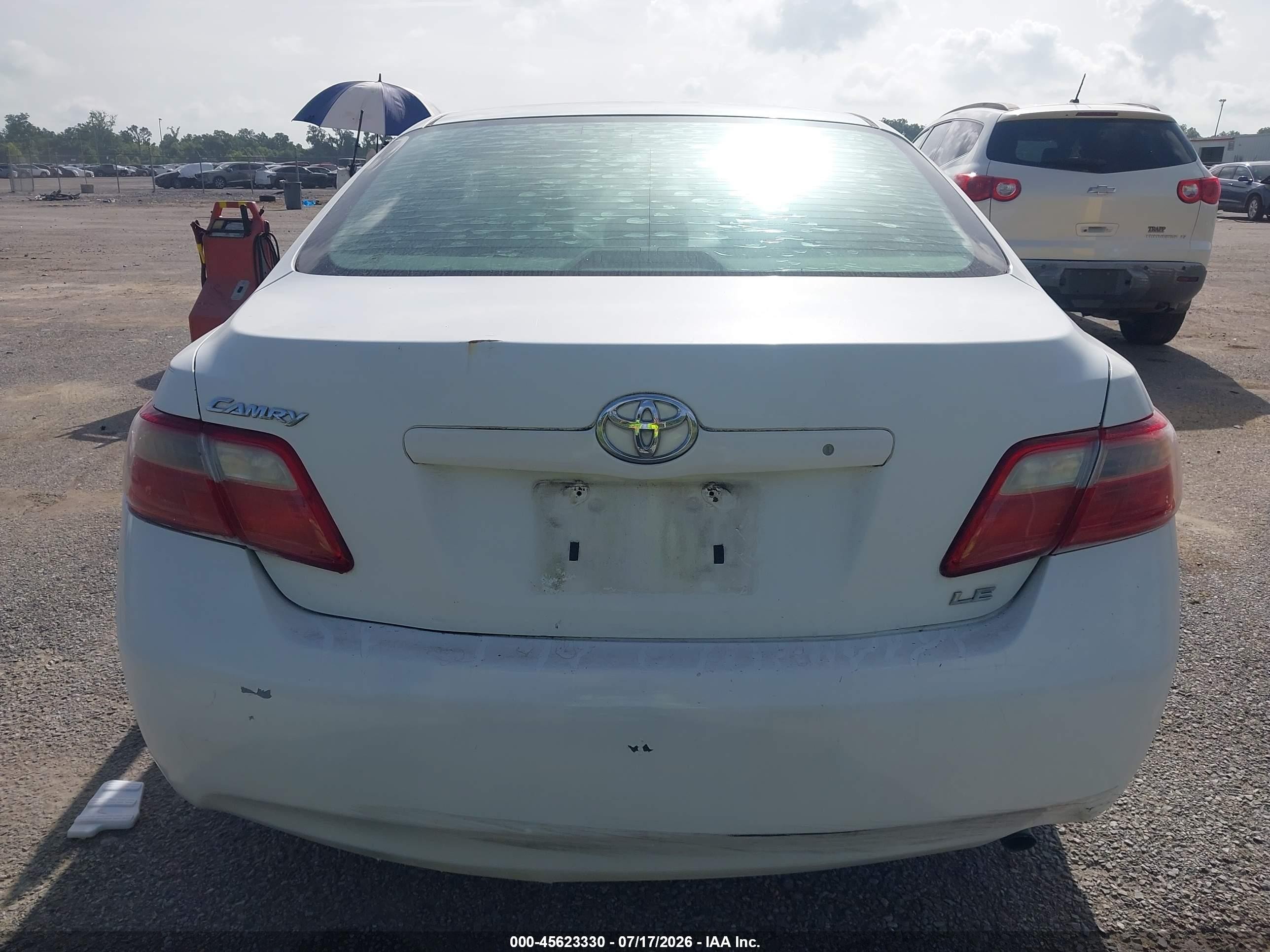 2007 Toyota Camry Le White vin: 4T1BE46K97U622623