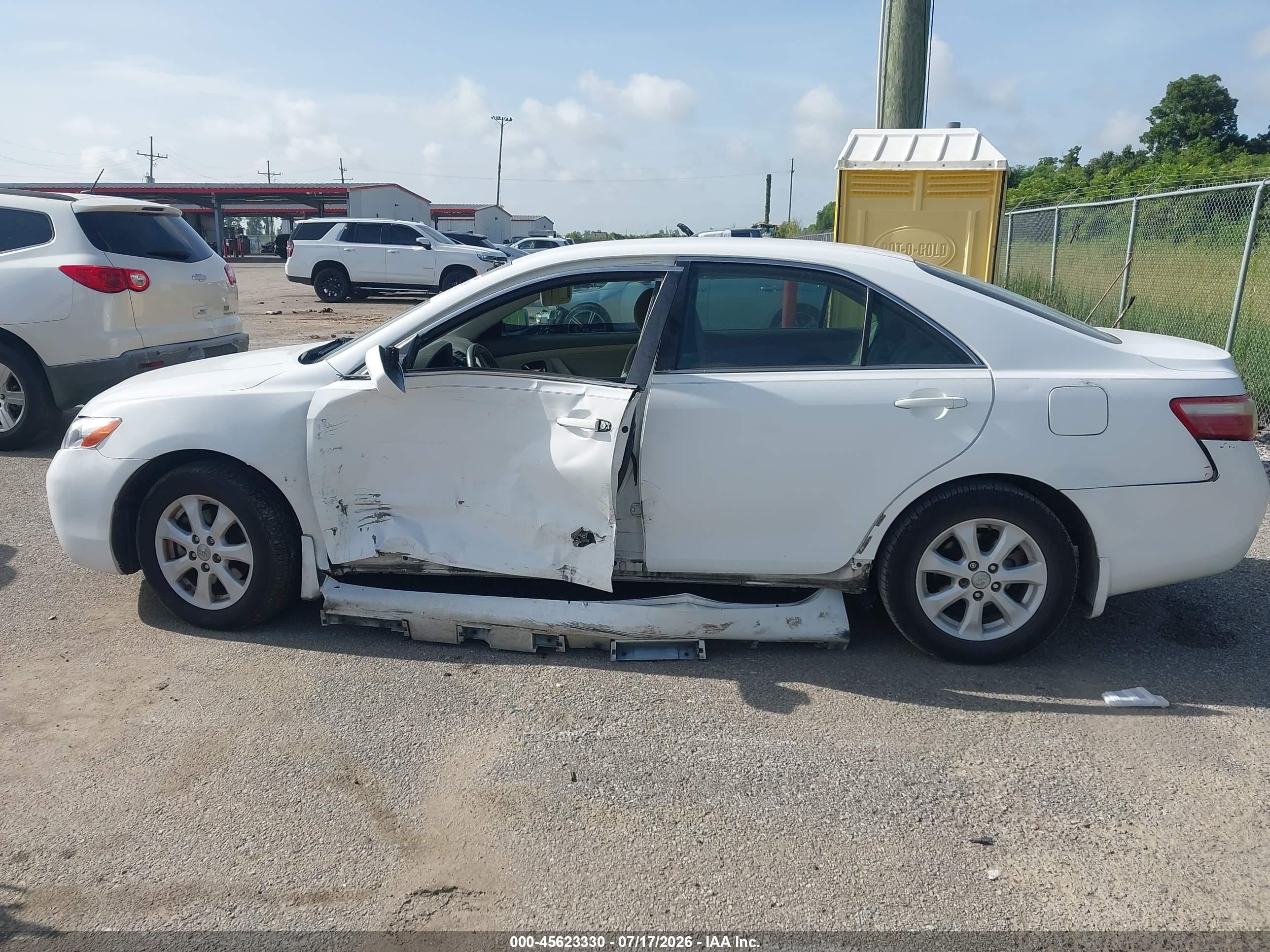 2007 Toyota Camry Le White vin: 4T1BE46K97U622623