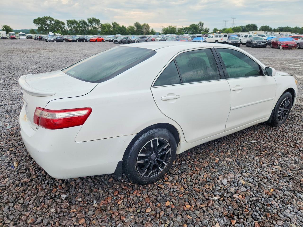 2007 Toyota Camry Le White vin: 4T1BE46K97U625828