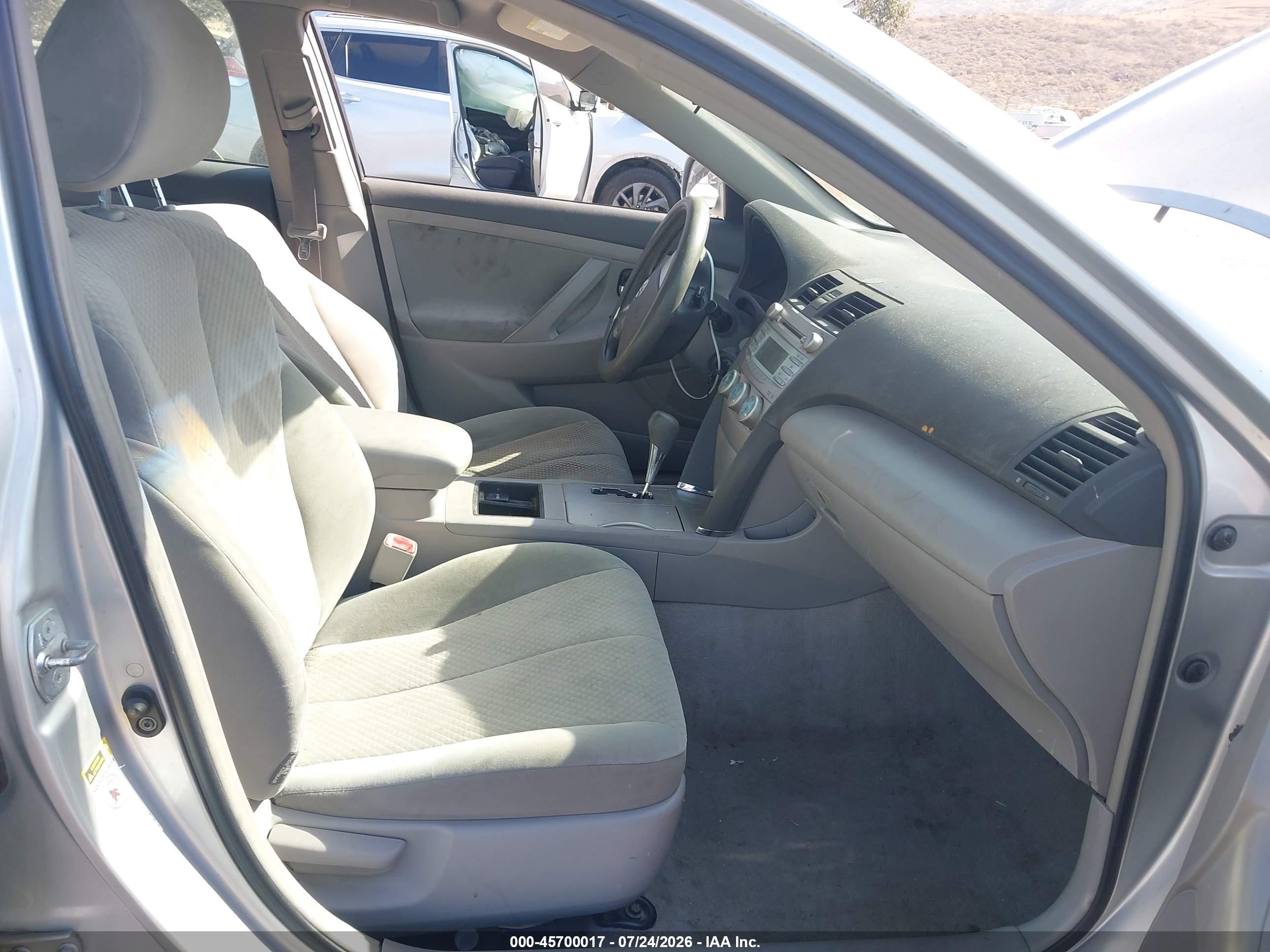 2007 Toyota Camry Le Silver vin: 4T1BE46K97U643343
