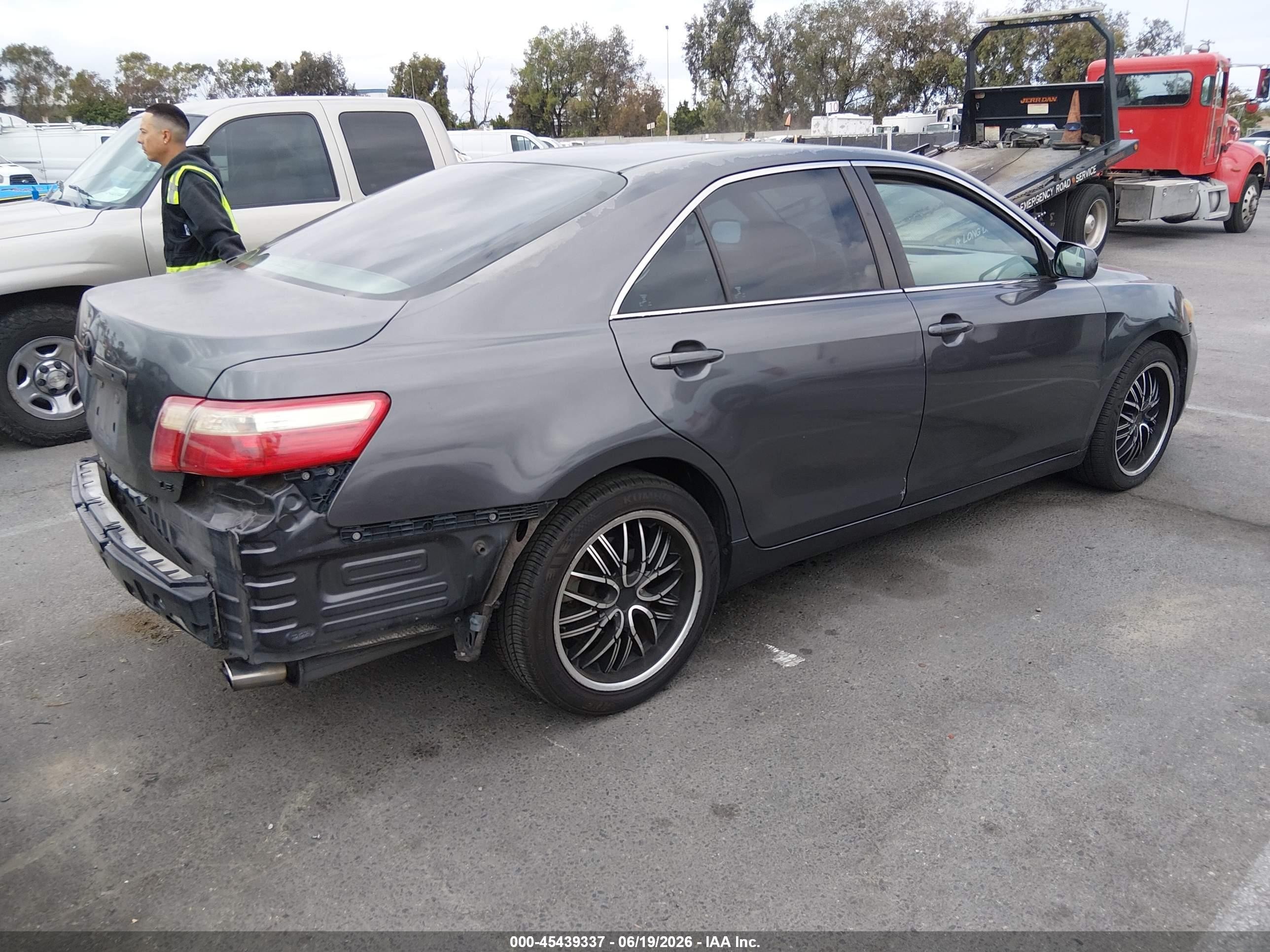 2007 Toyota Camry Le Gray vin: 4T1BE46K97U657159