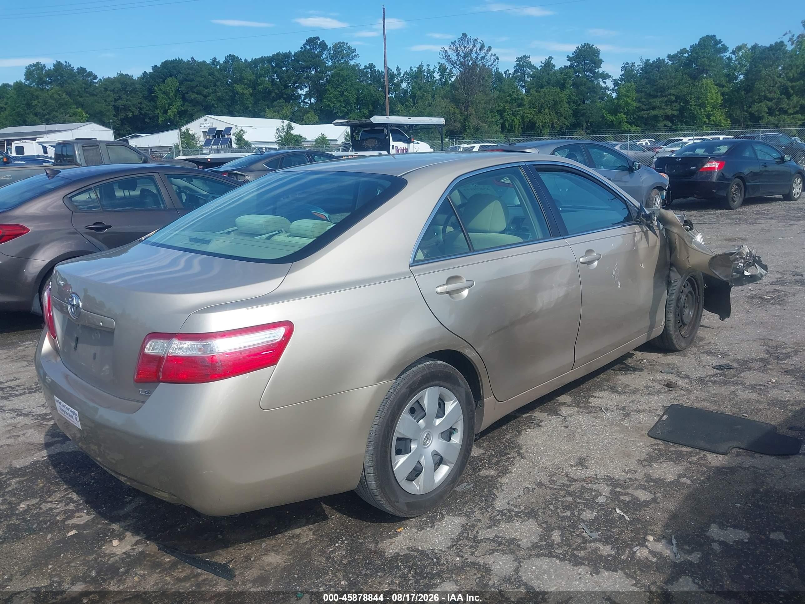 2007 Toyota Camry Le Gold vin: 4T1BE46K97U659316