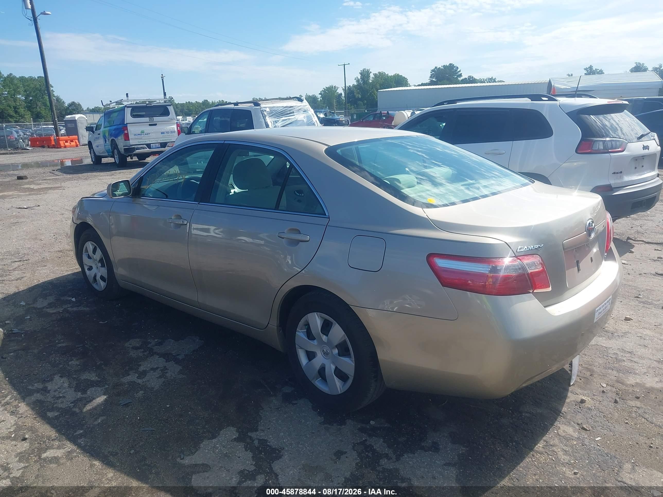 2007 Toyota Camry Le Gold vin: 4T1BE46K97U659316