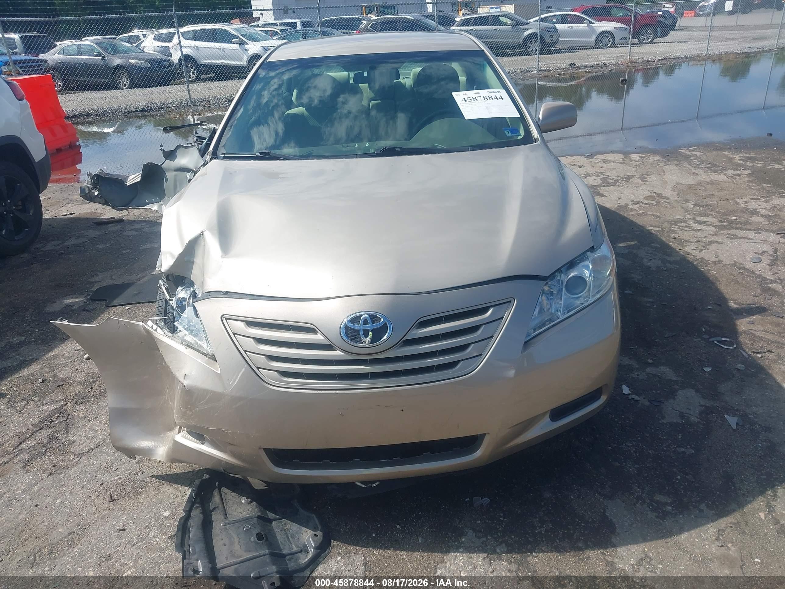 2007 Toyota Camry Le Gold vin: 4T1BE46K97U659316