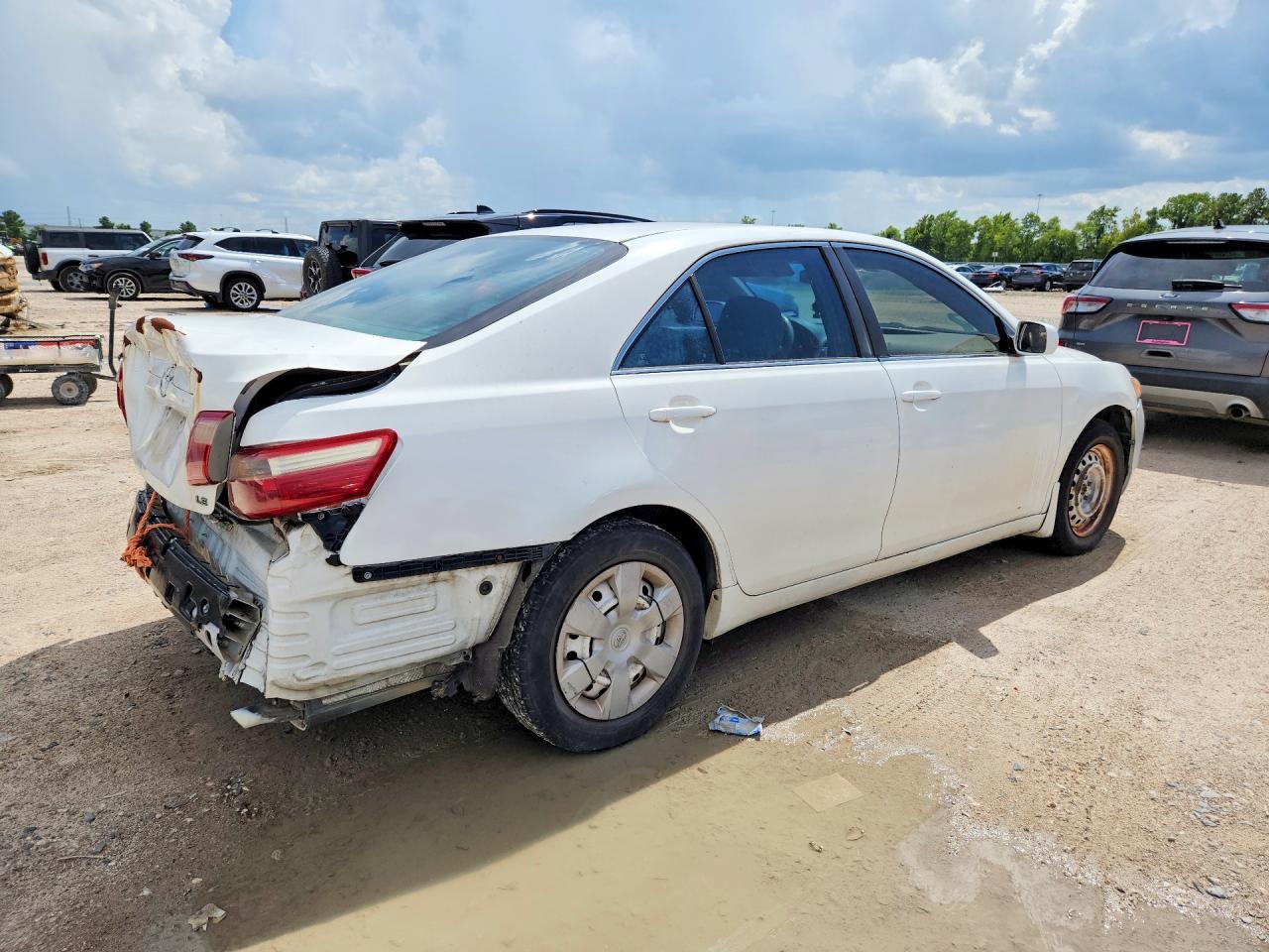 2007 Toyota Camry Le White vin: 4T1BE46K97U669912