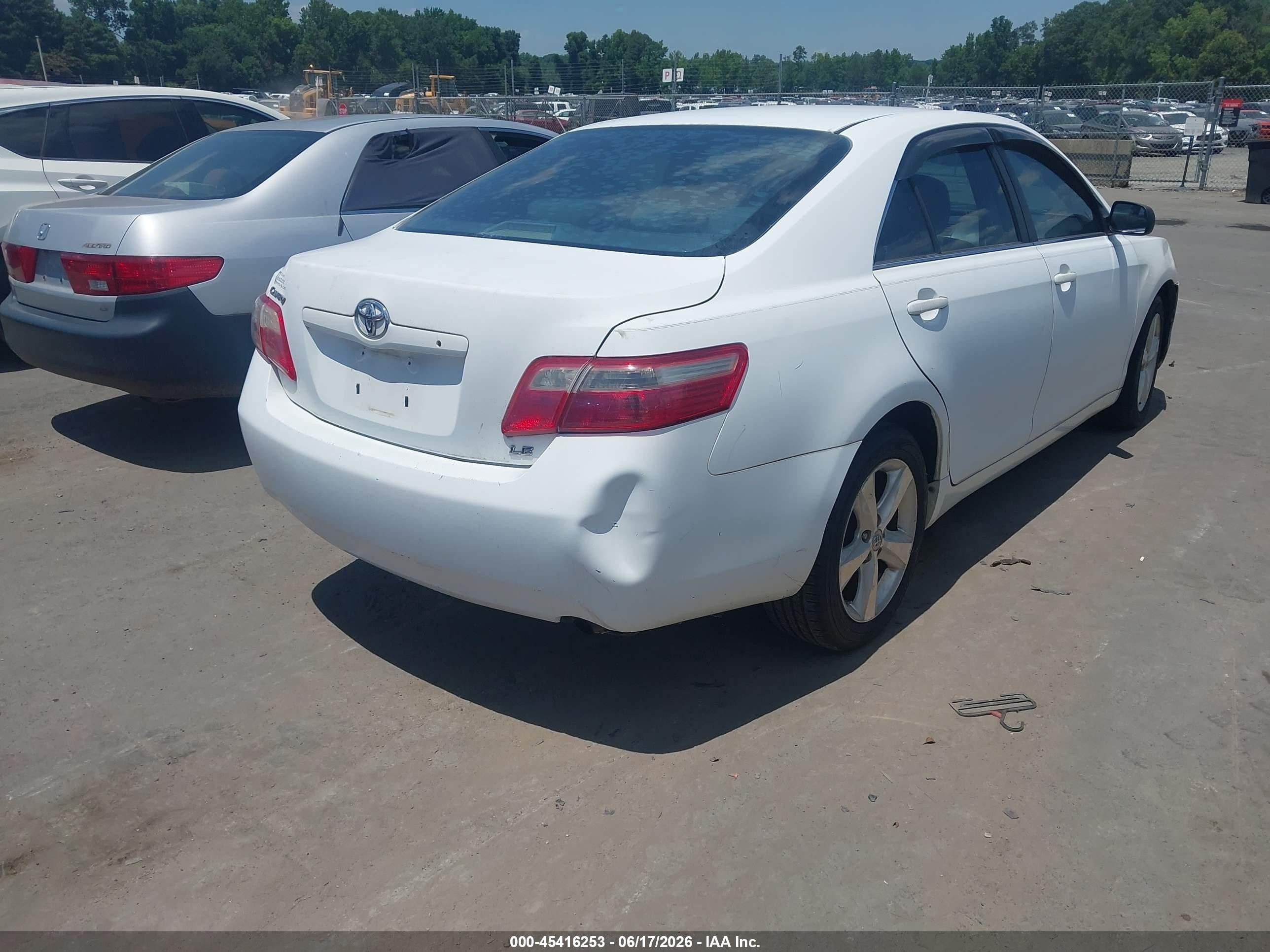 2007 Toyota Camry Le Белый vin: 4T1BE46K97U706943
