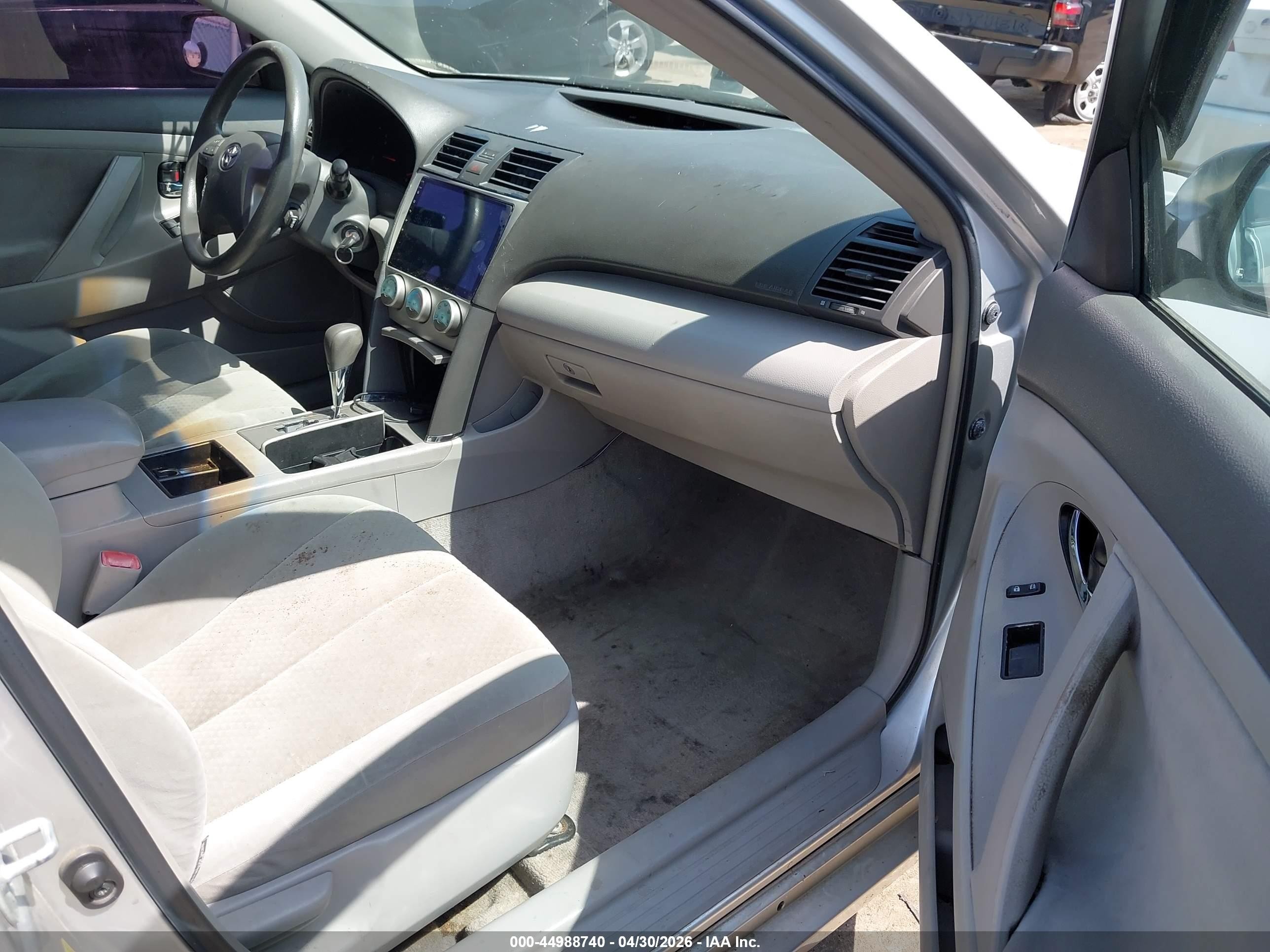 2007 Toyota Camry Le Silver vin: 4T1BE46K97U708935