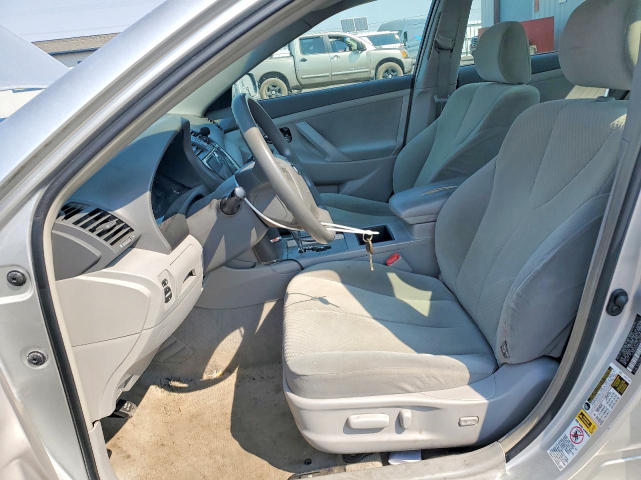 2008 Toyota Camry Le Silver vin: 4T1BE46K98U226340