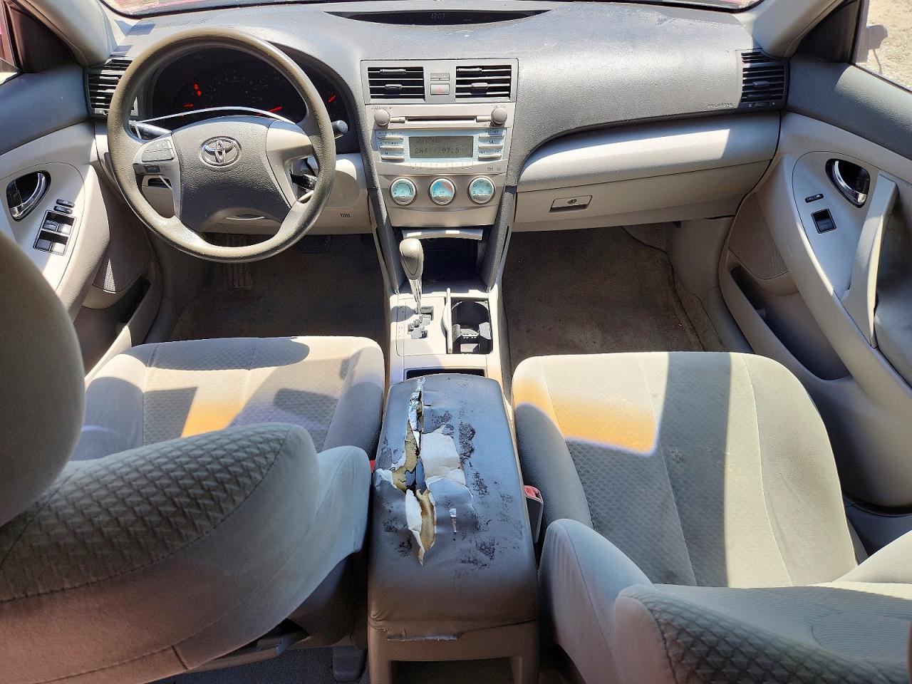 2008 Toyota Camry Le Red vin: 4T1BE46K98U235622