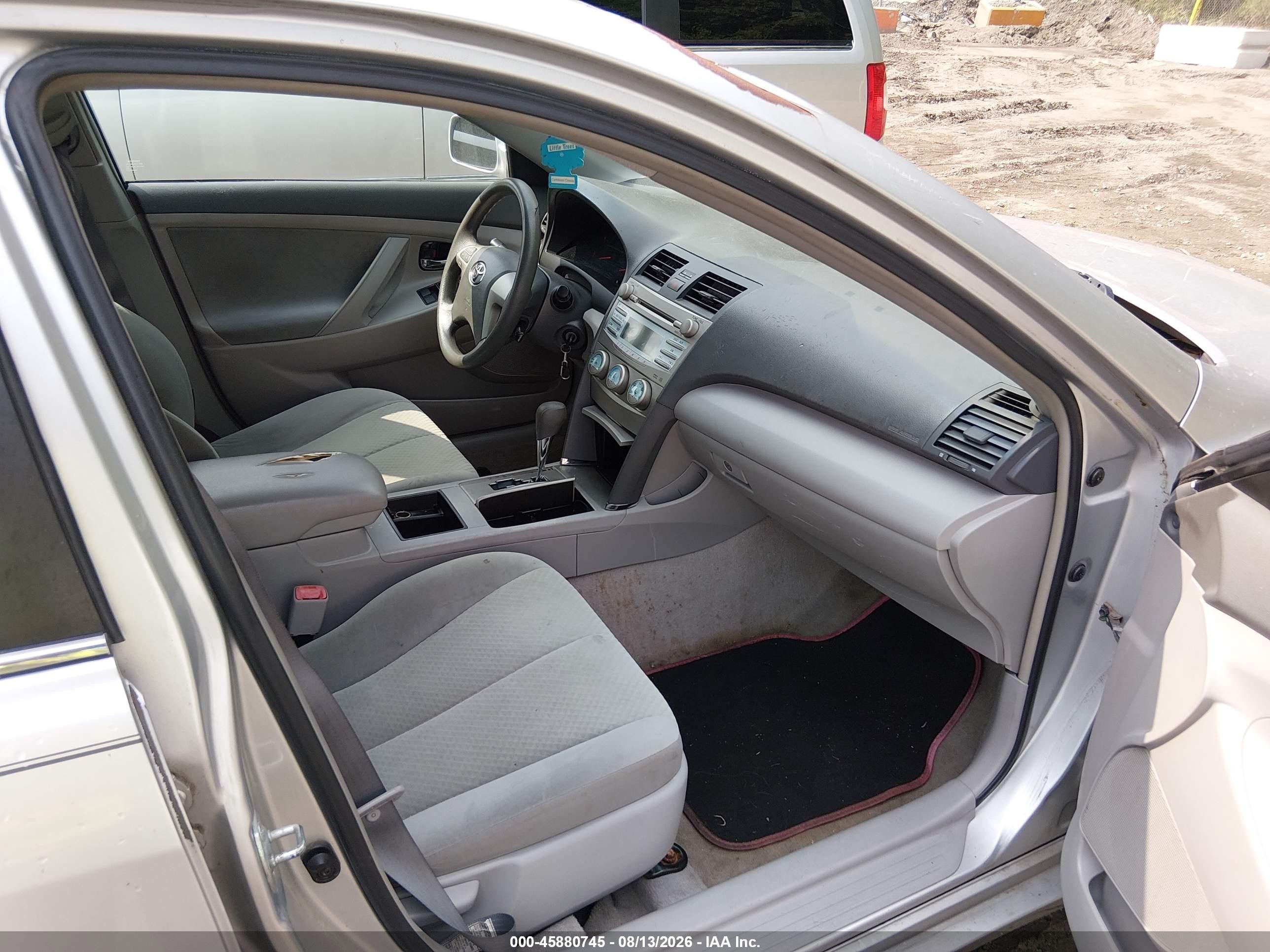 2008 Toyota Camry   Silver vin: 4T1BE46K98U237693
