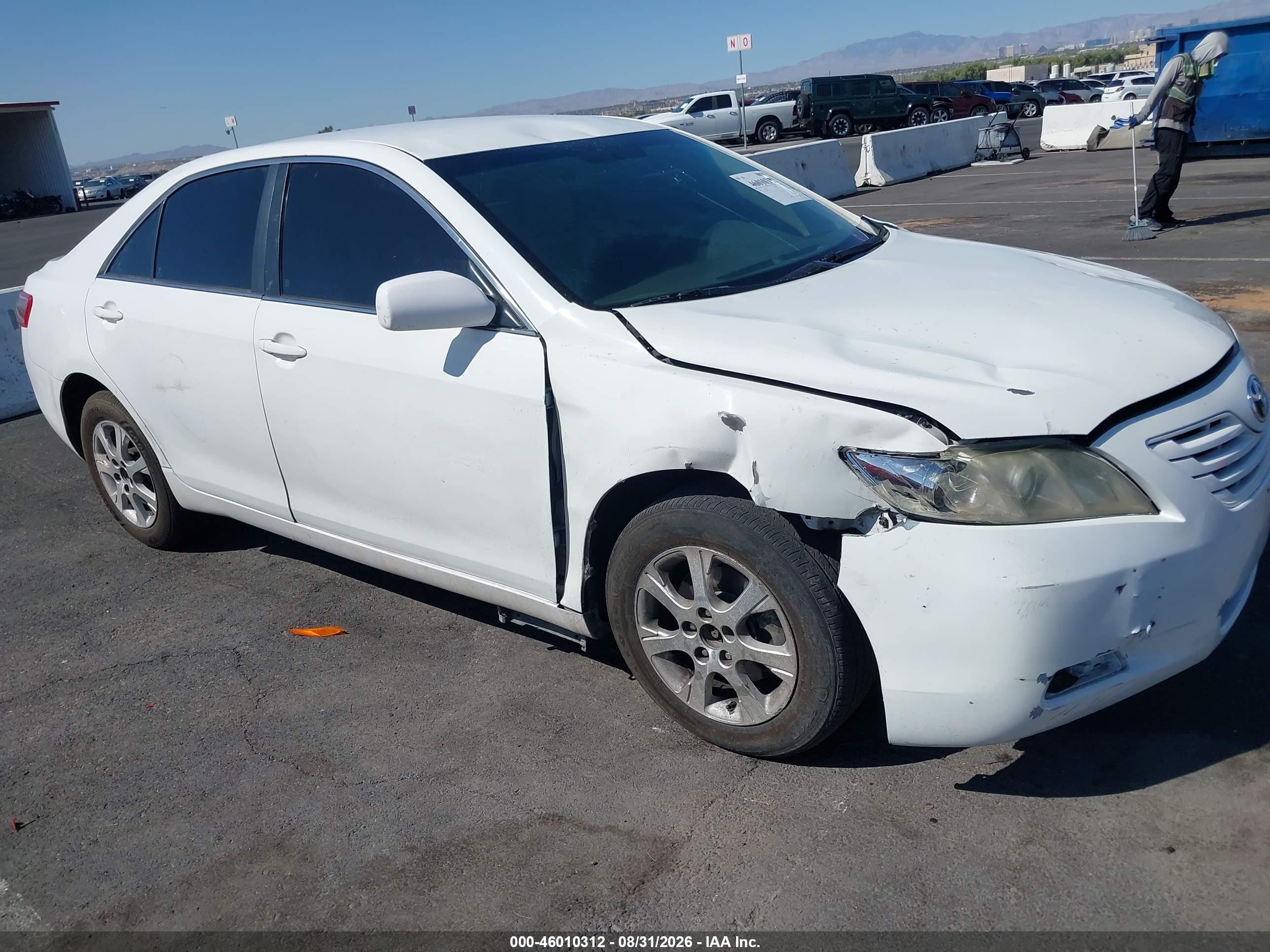 2008 Toyota Camry Le White vin: 4T1BE46K98U731522