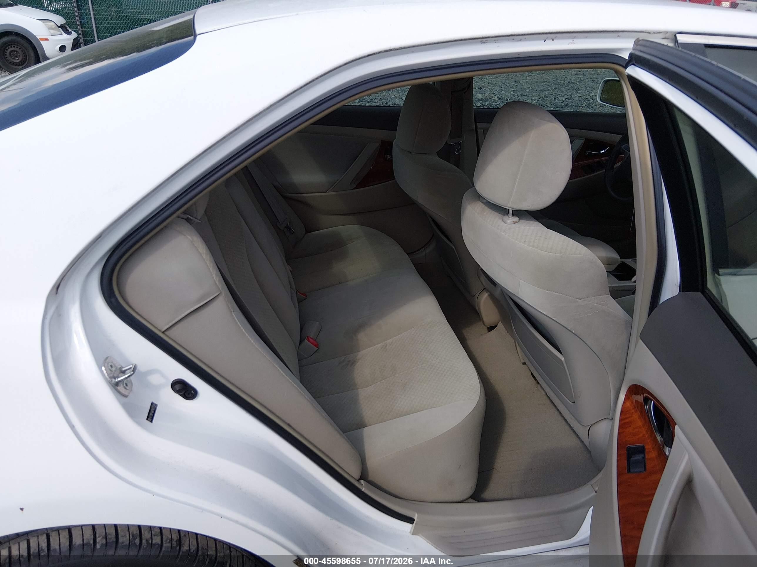 2008 Toyota Camry   Белый vin: 4T1BE46K98U775844