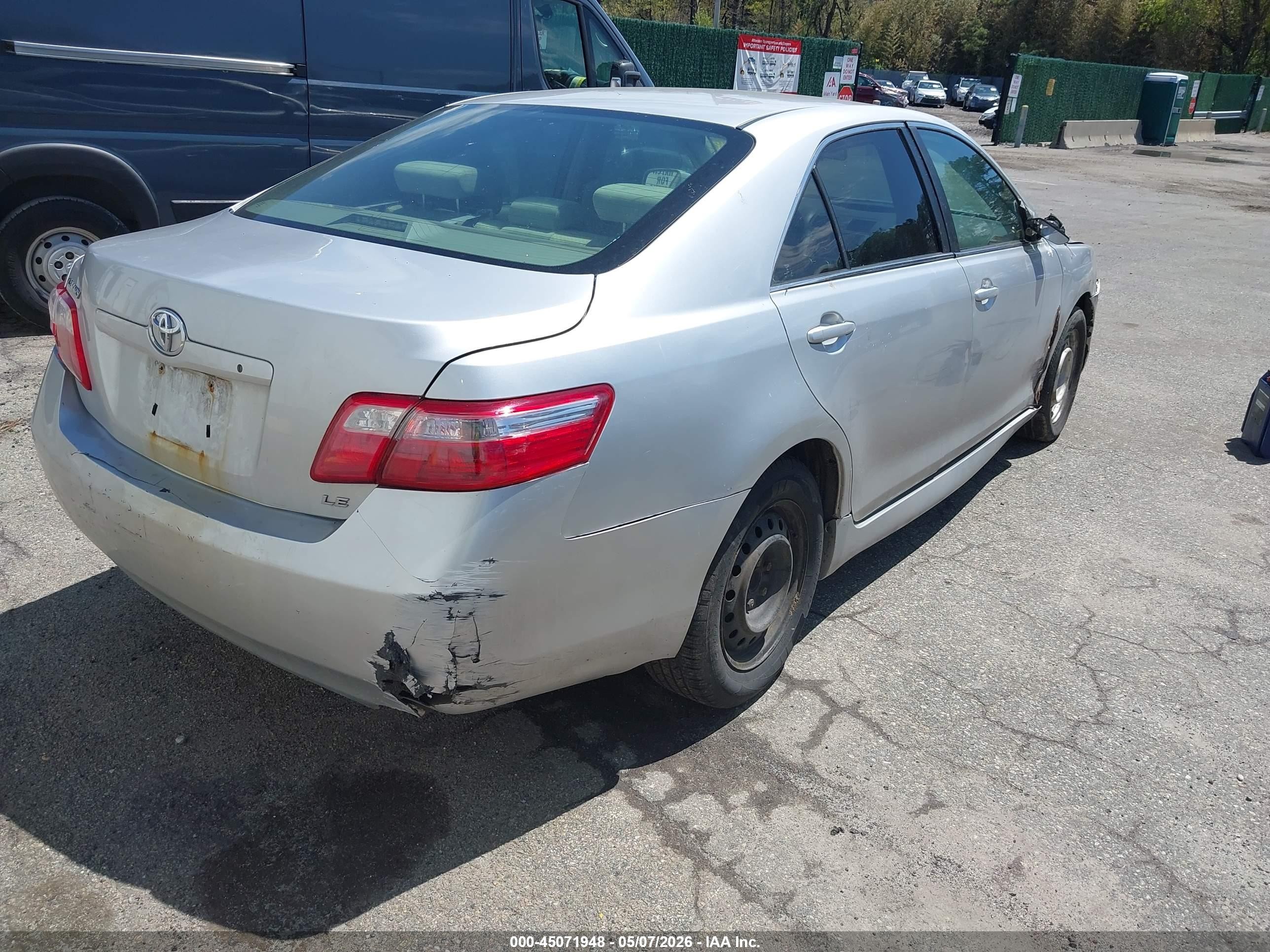 2009 Toyota Camry Le Gray vin: 4T1BE46K99U274793