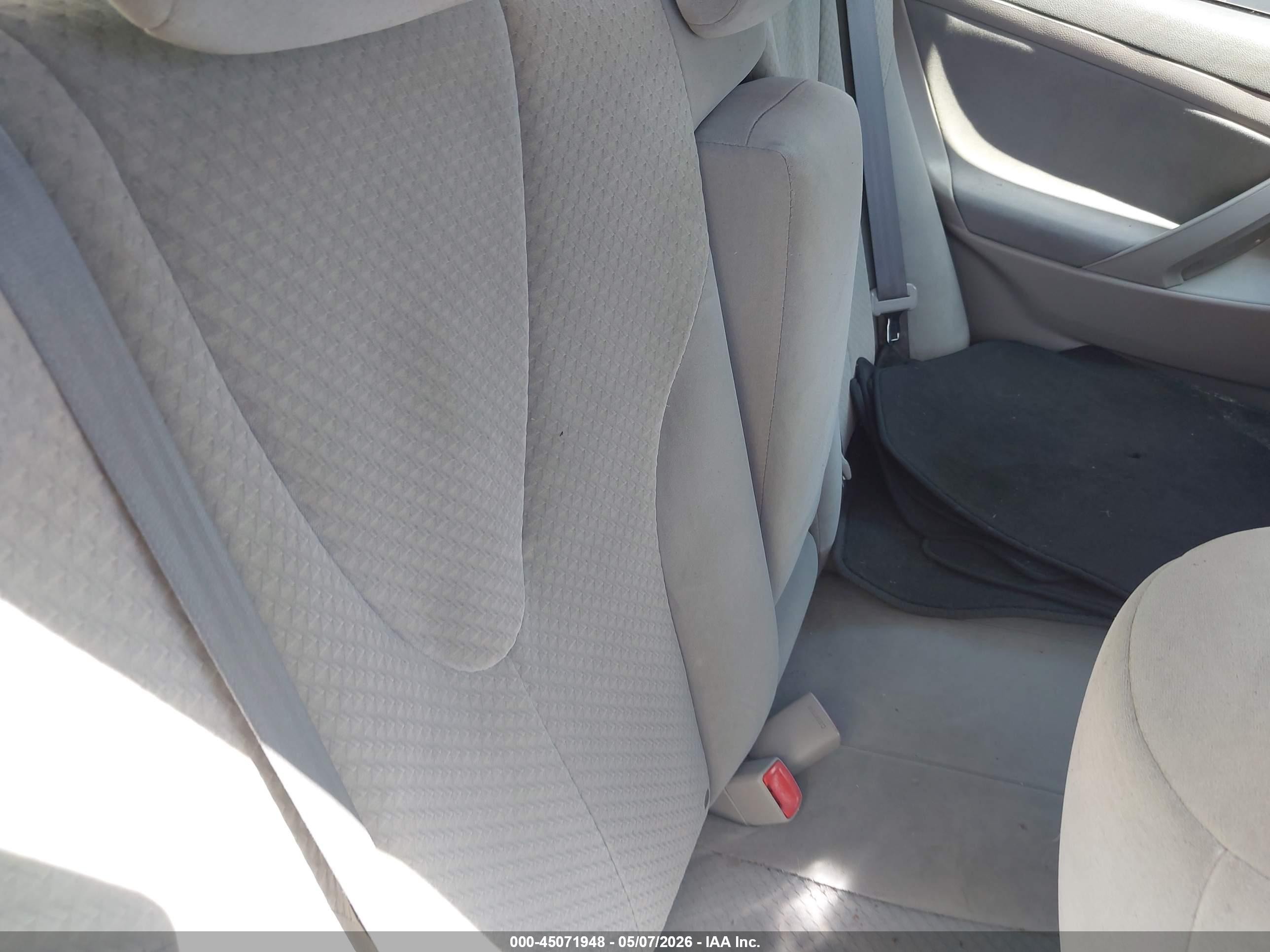 2009 Toyota Camry Le Gray vin: 4T1BE46K99U274793