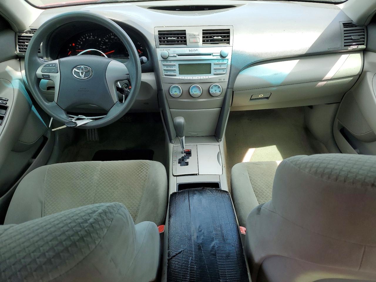 2009 Toyota Camry Le Red vin: 4T1BE46K99U283543