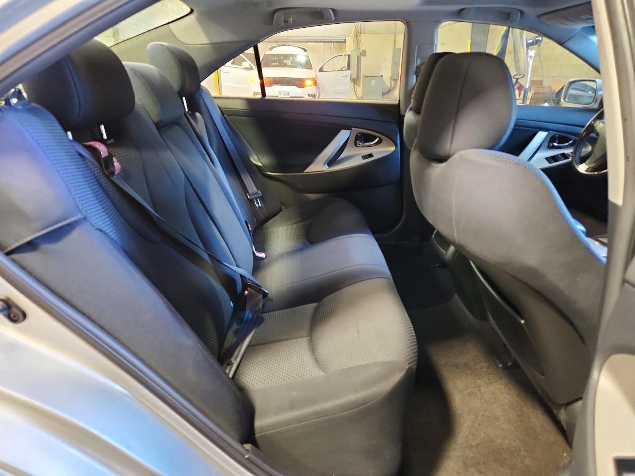 2009 Toyota Camry Se Silver vin: 4T1BE46K99U290850