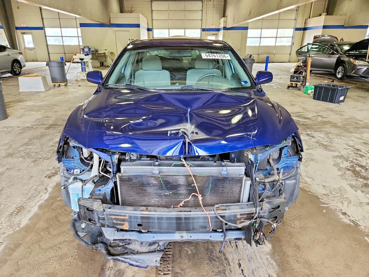 2009 Toyota Camry Le Blue vin: 4T1BE46K99U295126