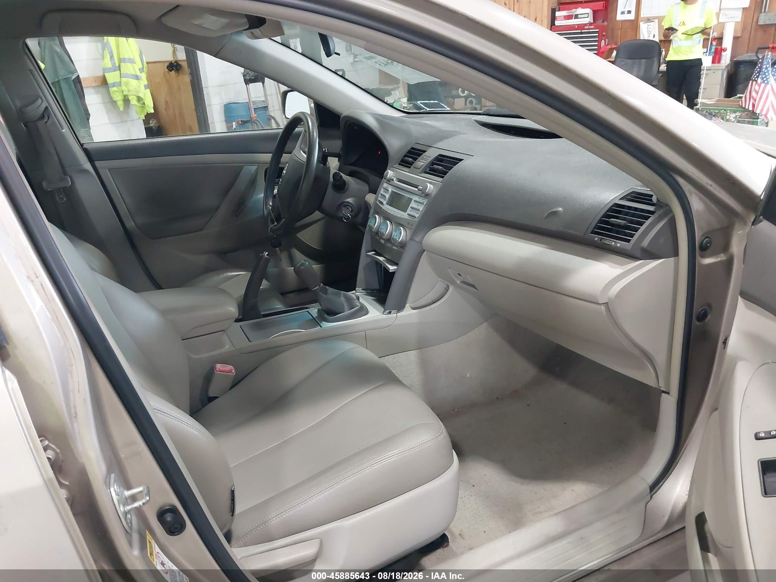 2009 Toyota Camry   Cream vin: 4T1BE46K99U296468