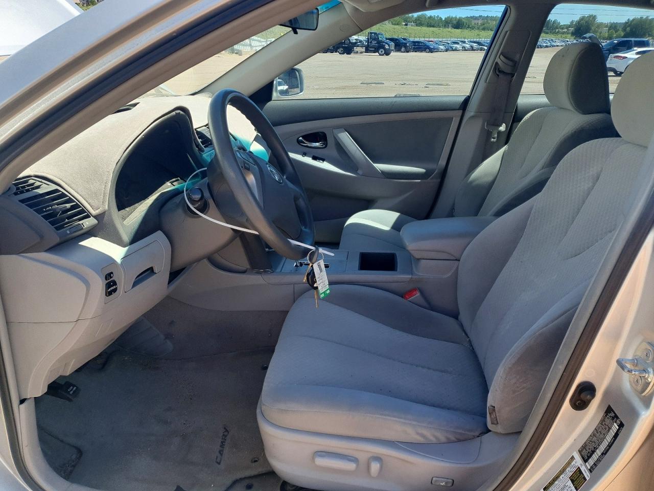 2009 Toyota Camry Le Gray vin: 4T1BE46K99U329601