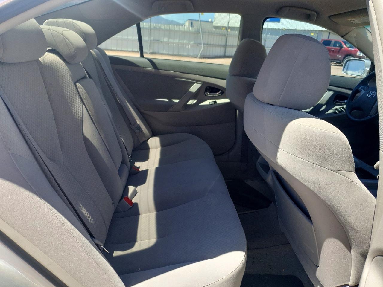 2009 Toyota Camry Le Gray vin: 4T1BE46K99U329601