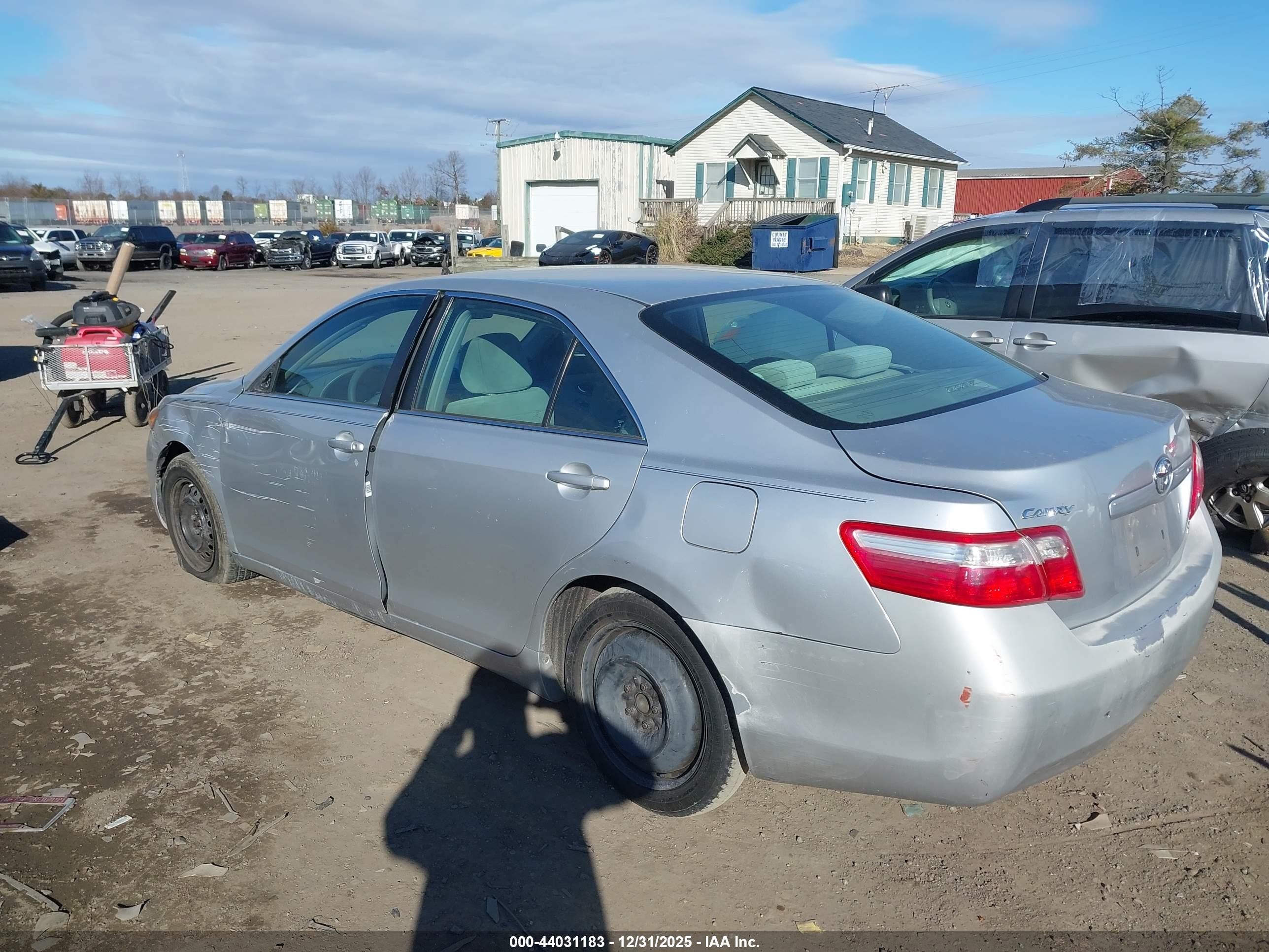 2009 Toyota Camry Le Silver vin: 4T1BE46K99U339349