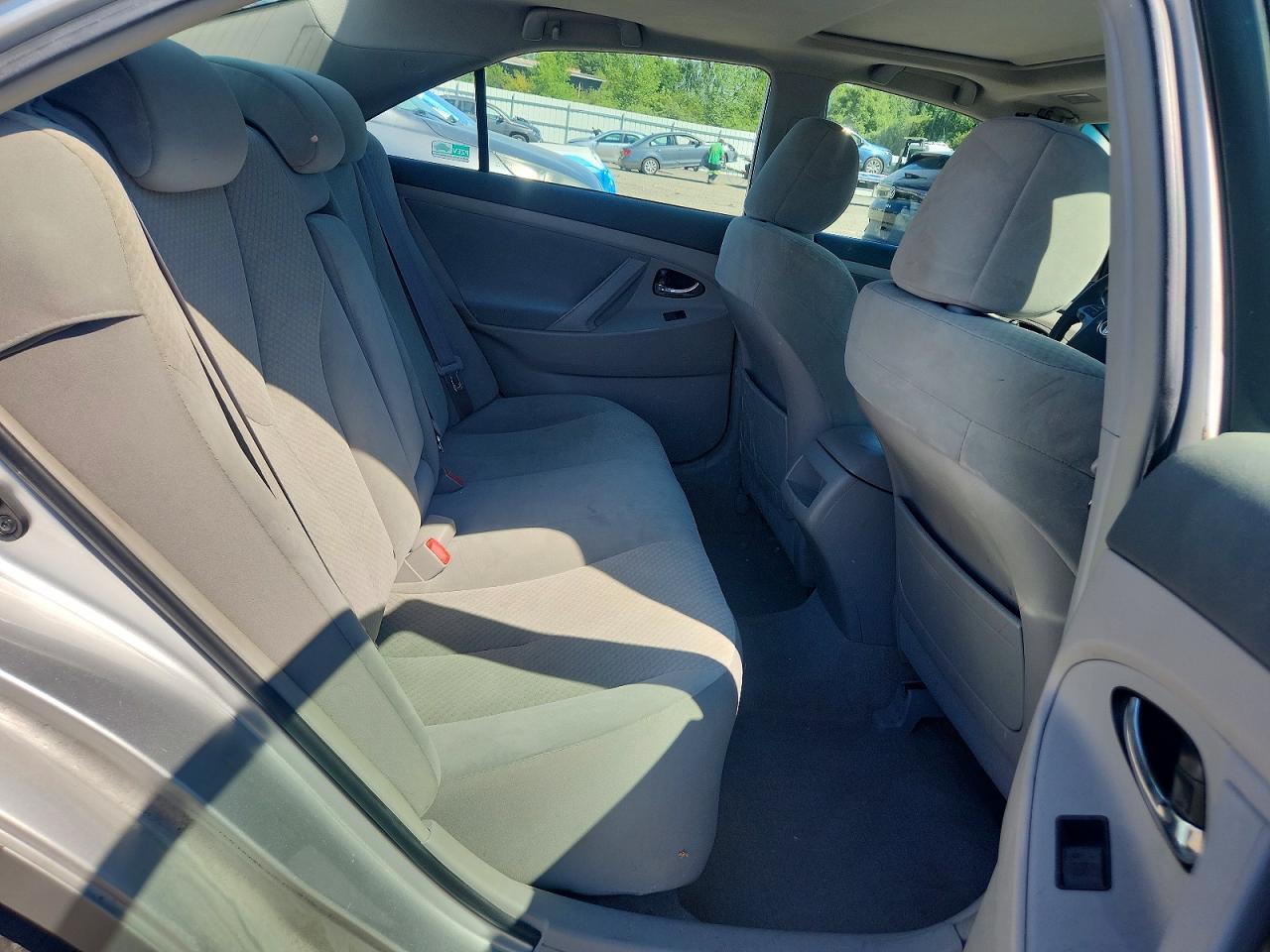 2009 Toyota Camry Le Gray vin: 4T1BE46K99U339450